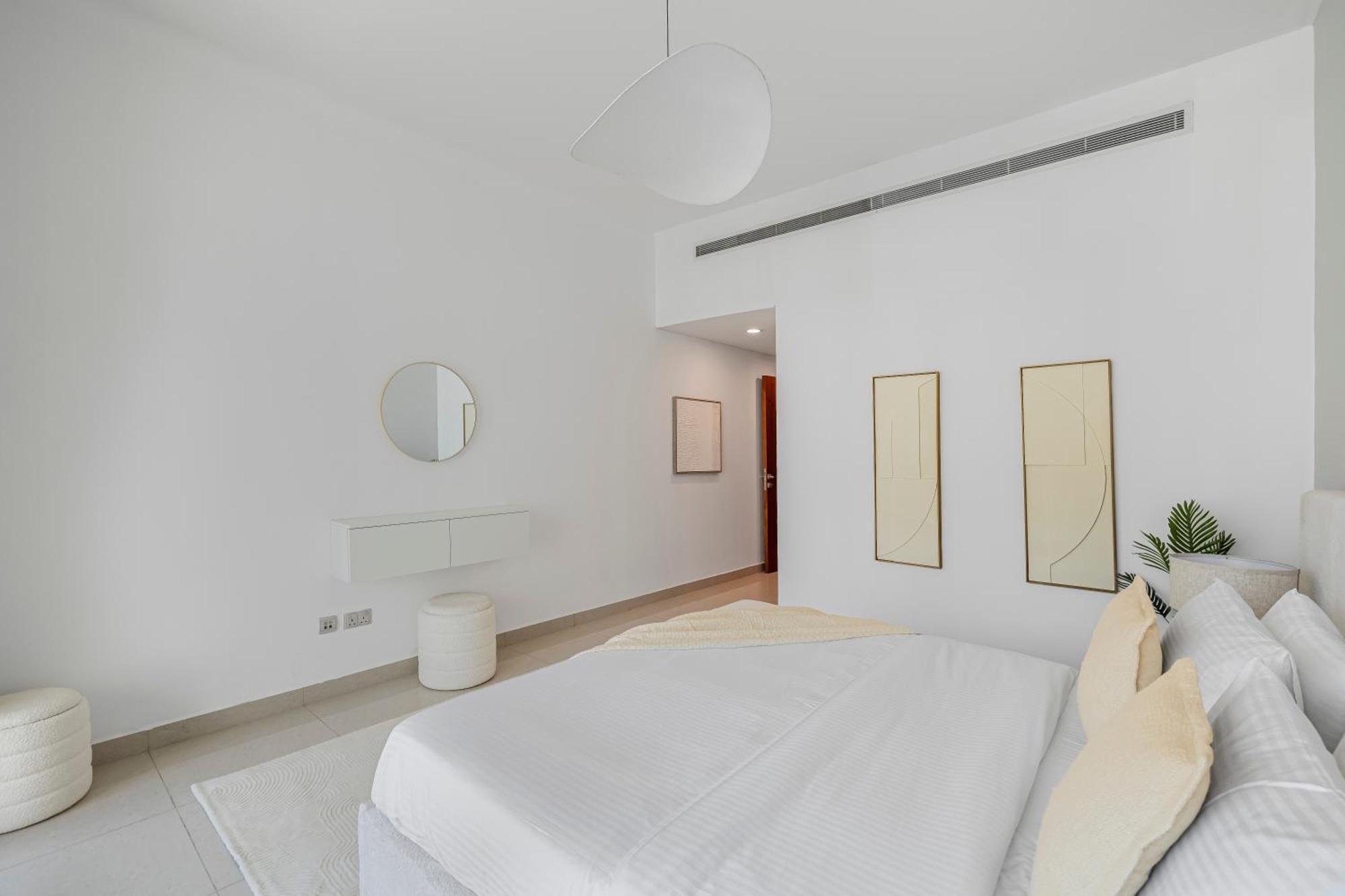 1br With Study View Bay Square B7 Apartment