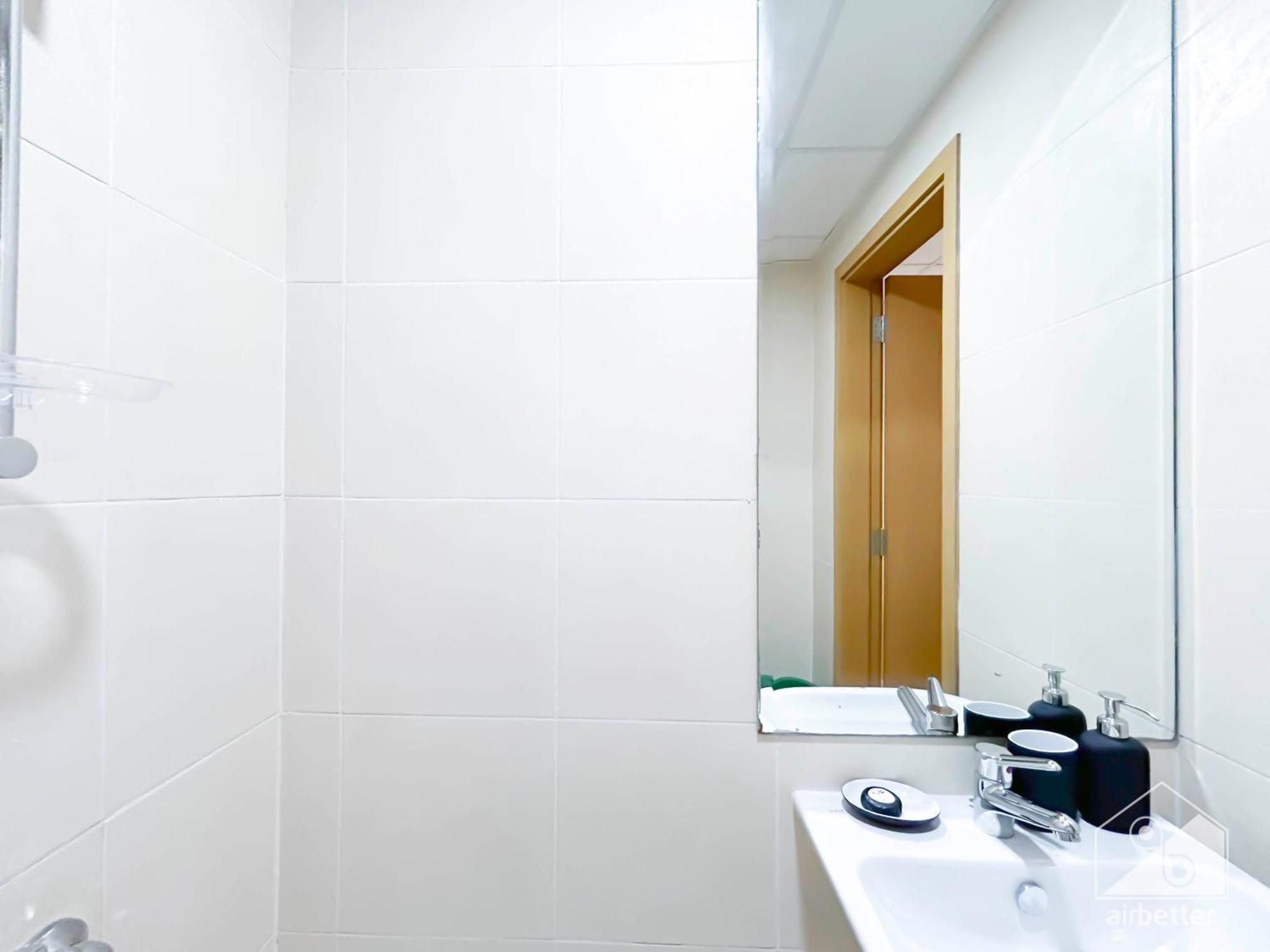Gorgeous 2br In Bellevue Downtown With Burj View *