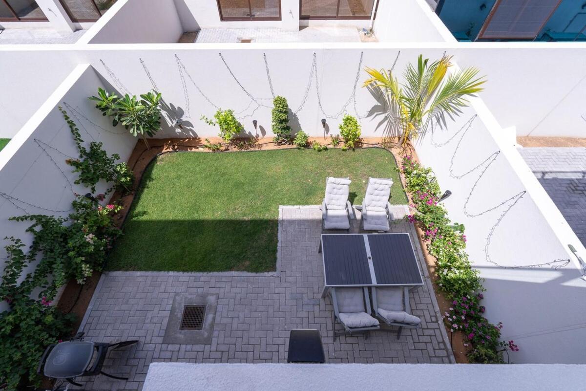 Lovely 3-bedroom At Senses With Modern Comforts In Wadi Al Safa Holiday home