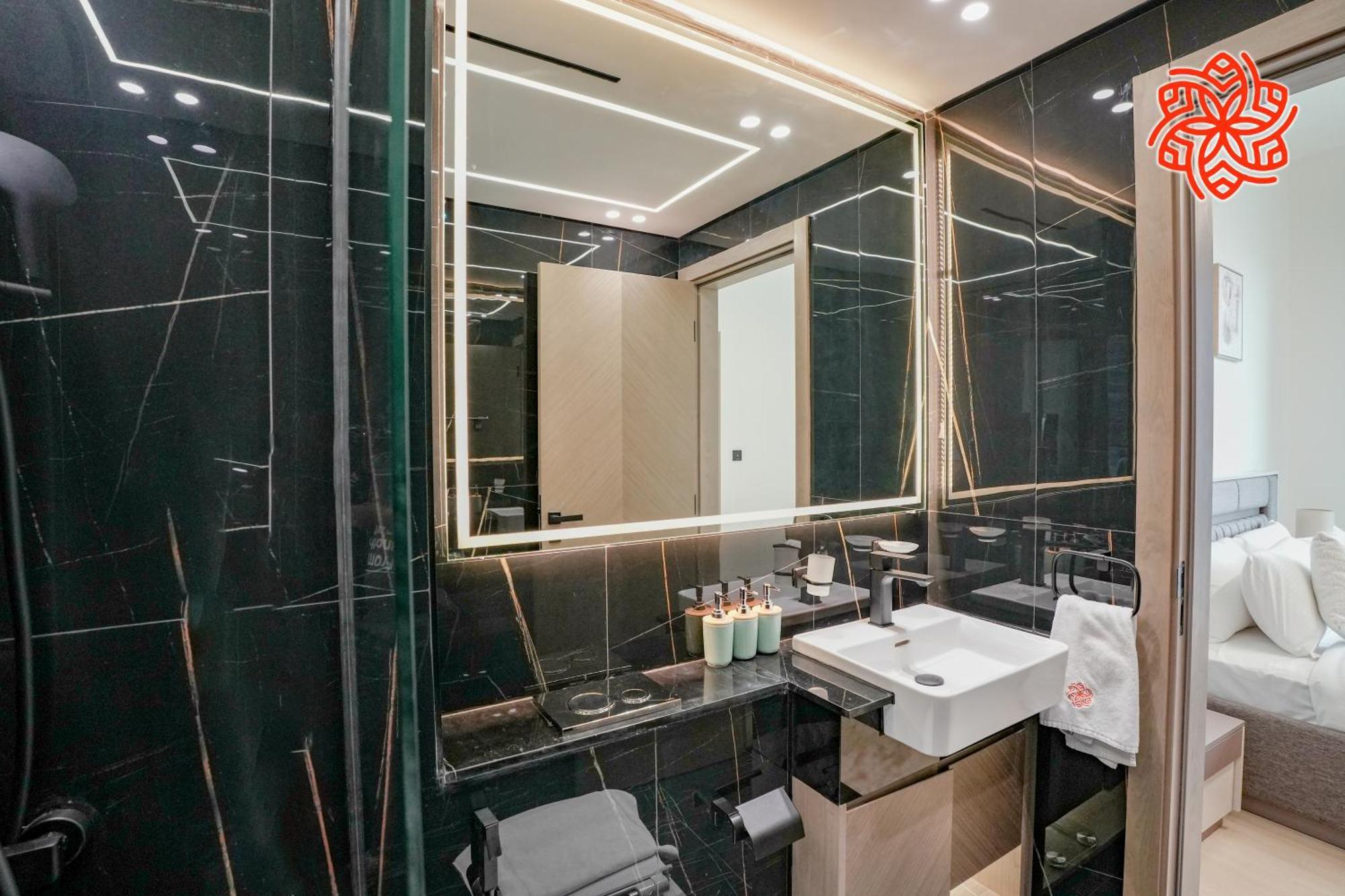 Alashrafia Saray - Bright 1bdr In Jvc Apartment