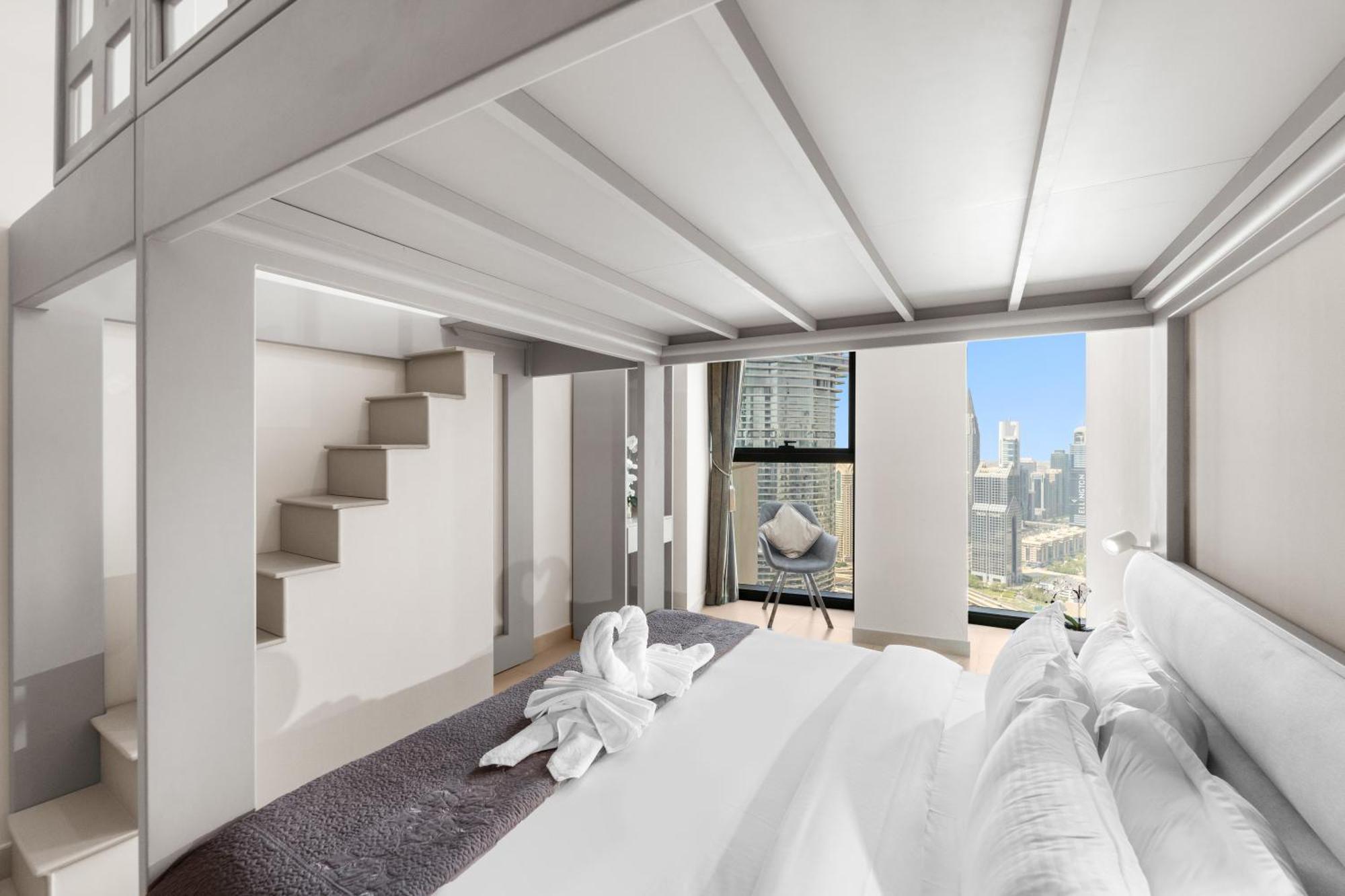First Class 2br With Full Skyline & Sea View Apartment *