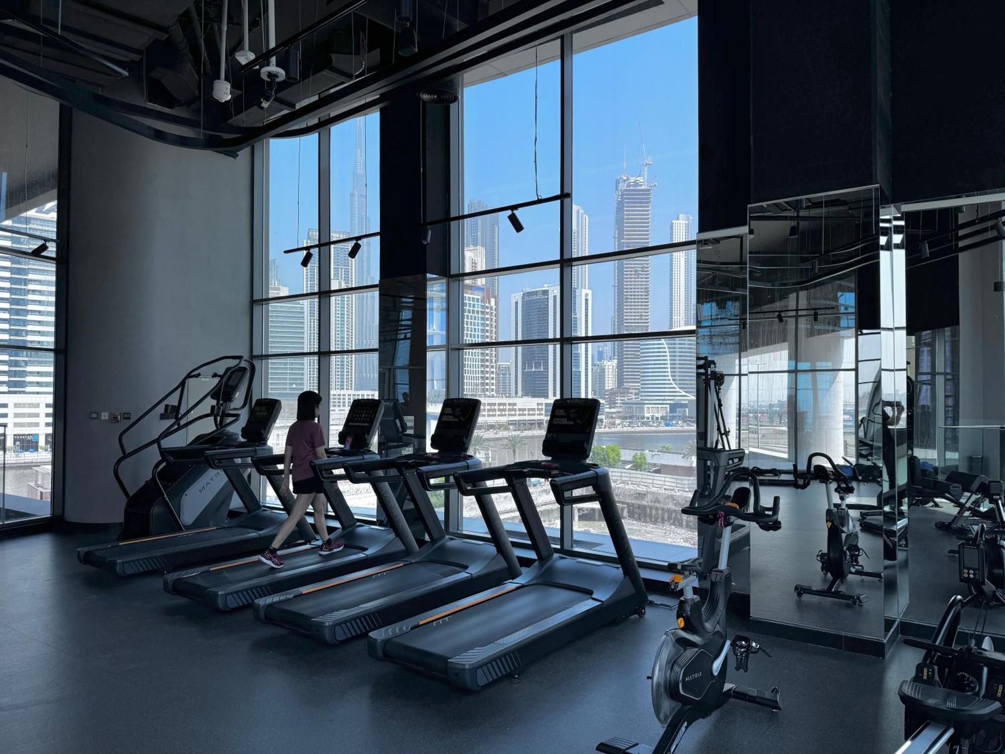 Quite Luxury Burj Khalifa View Apartment *