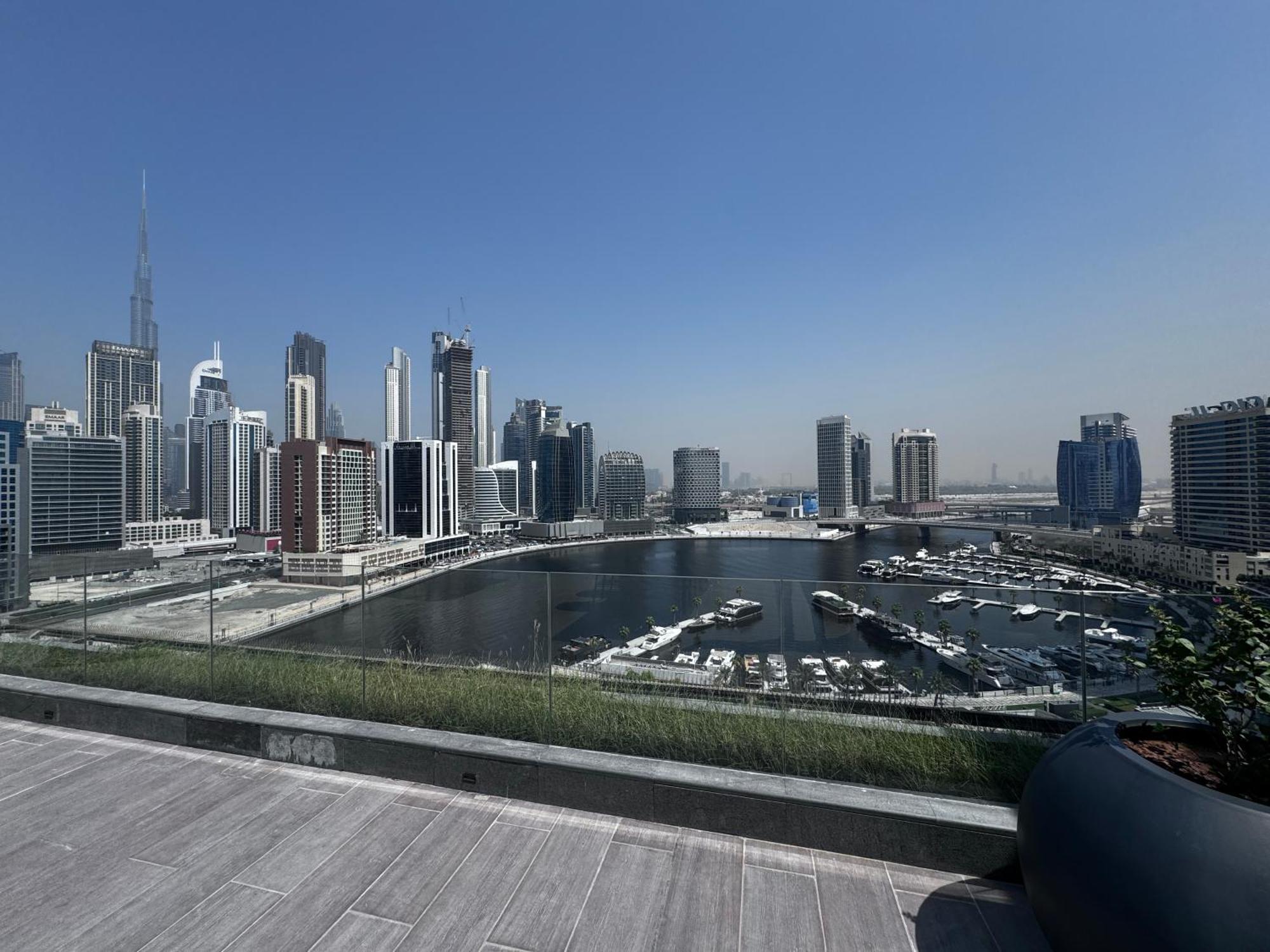 Quite Luxury Burj Khalifa View *