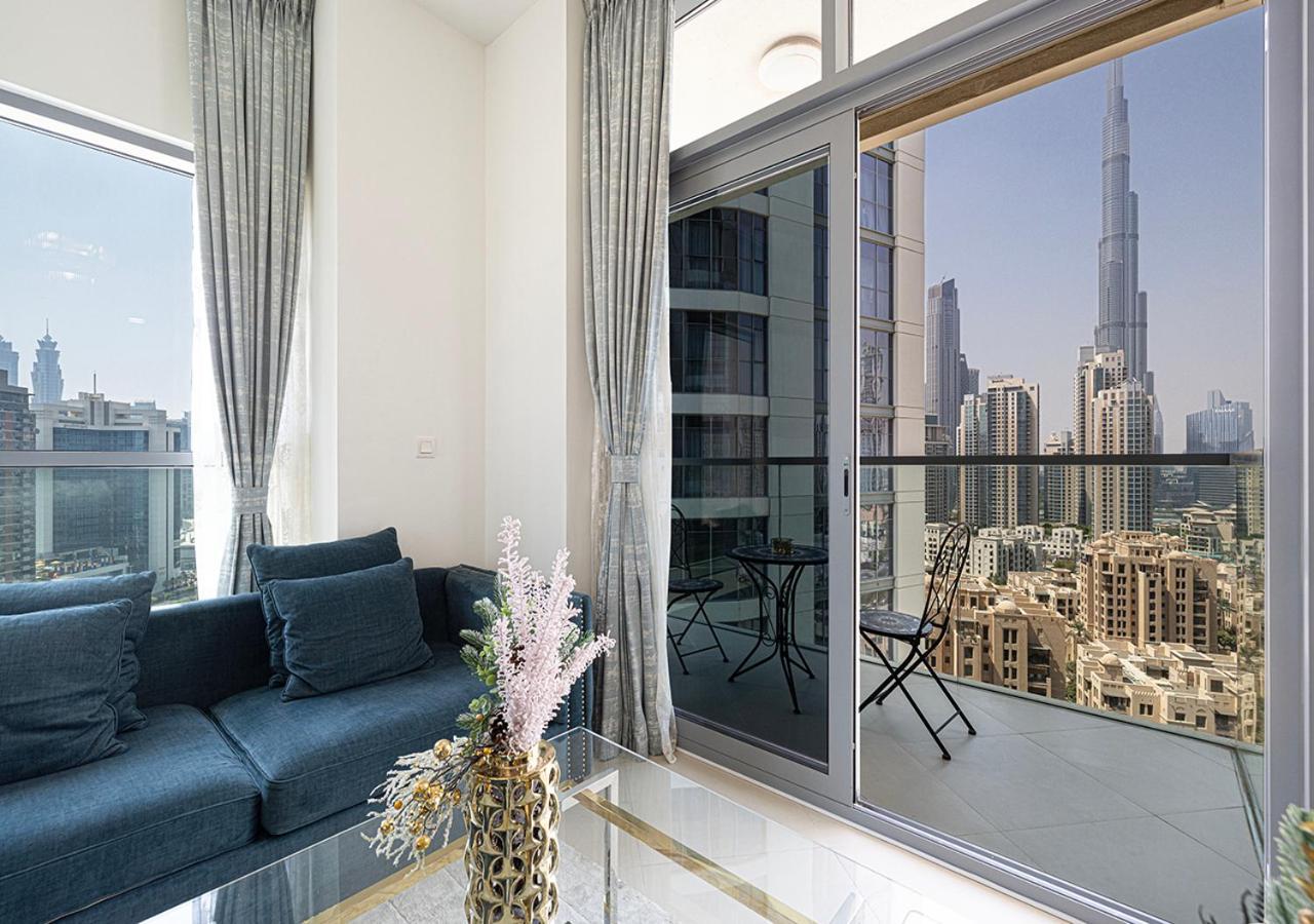 Apartment Full Burj Khalifa View - 9 Min Walk To Mall & Fountain - Luxury 1 Bedroom - Gym - Pool *