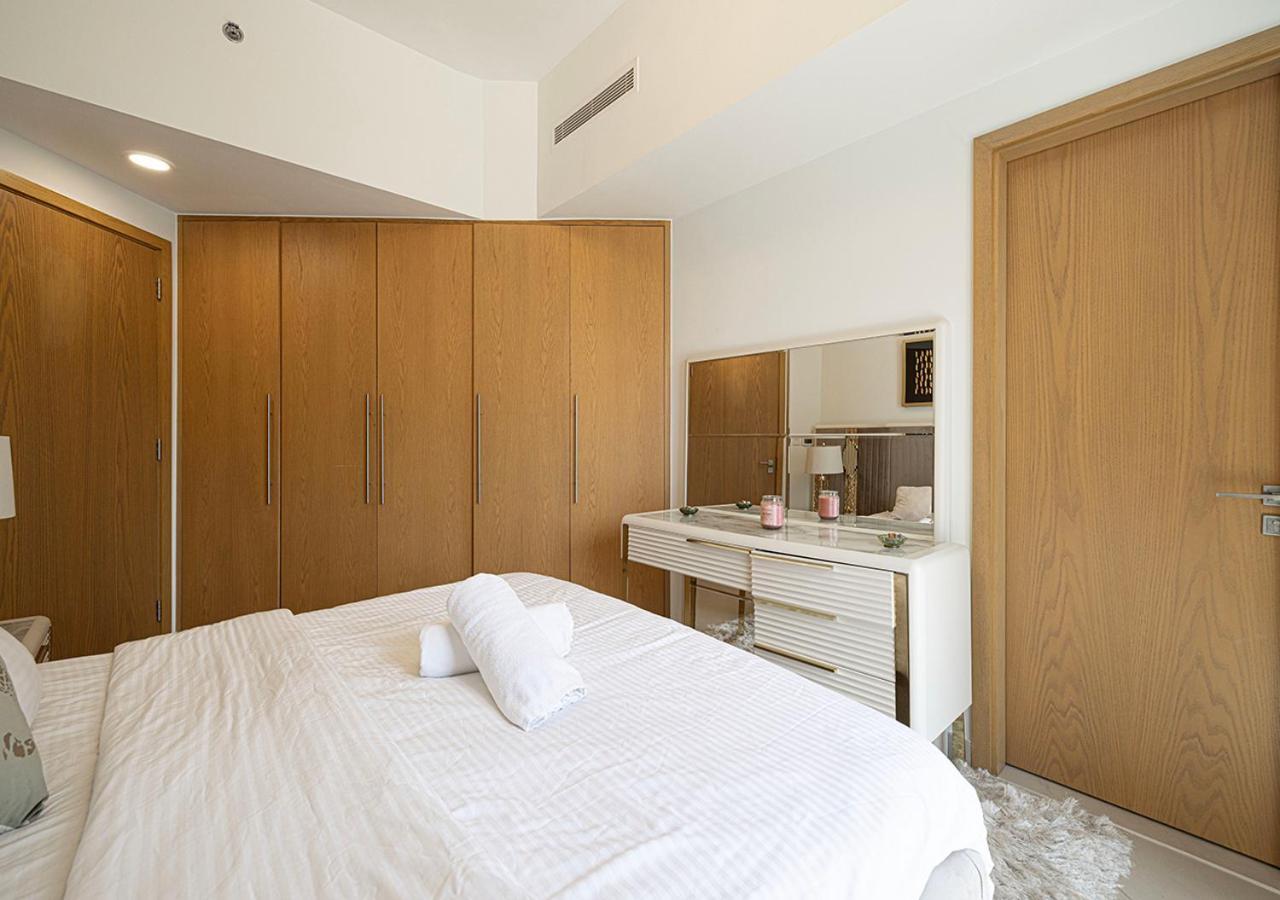 Apartment Full Burj Khalifa View - 9 Min Walk To Mall & Fountain - Luxury 1 Bedroom - Gym - Pool