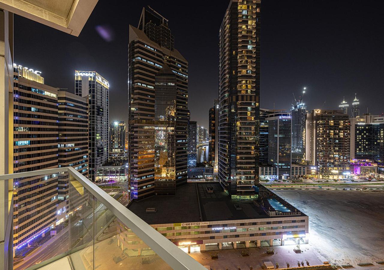 Full Burj Khalifa View - 9 Min Walk To Mall & Fountain - Luxury 1 Bedroom - Gym - Pool Apartment *
