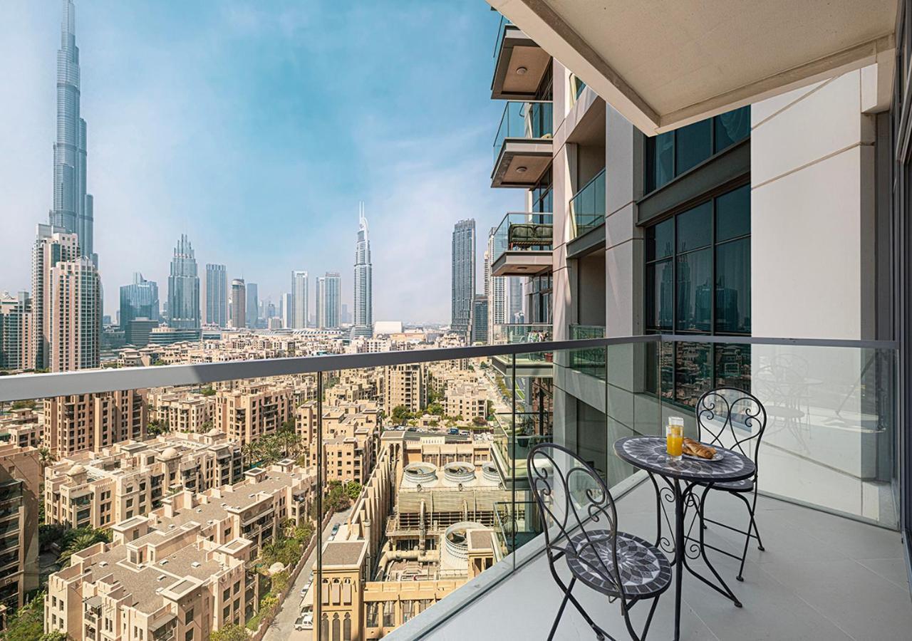 Full Burj Khalifa View - 9 Min Walk To Mall & Fountain - Luxury 1 Bedroom - Gym - Pool