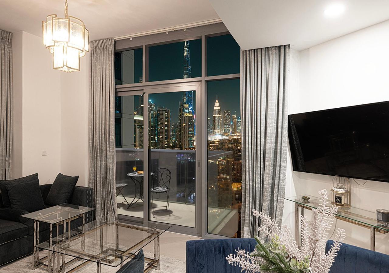 Full Burj Khalifa View - 9 Min Walk To Mall & Fountain - Luxury 1 Bedroom - Gym - Pool * Dubai