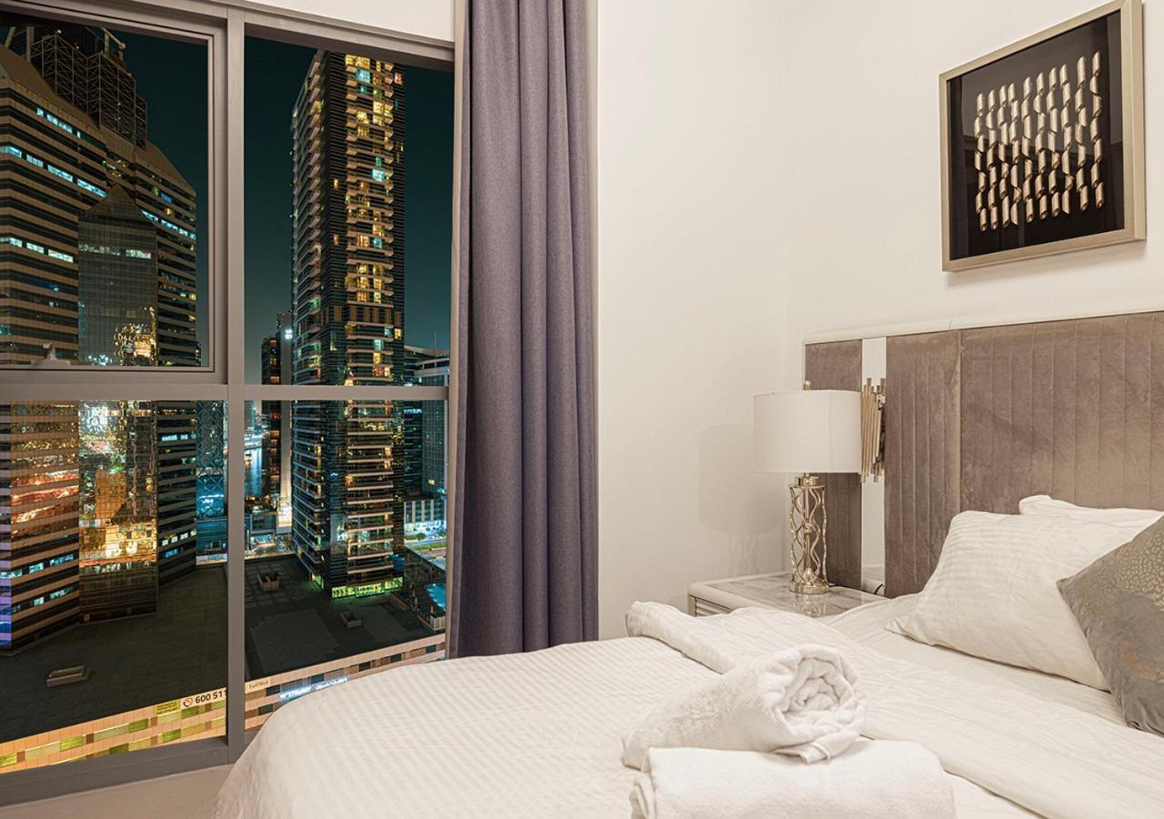 Full Burj Khalifa View - 9 Min Walk To Mall & Fountain - Luxury 1 Bedroom - Gym - Pool