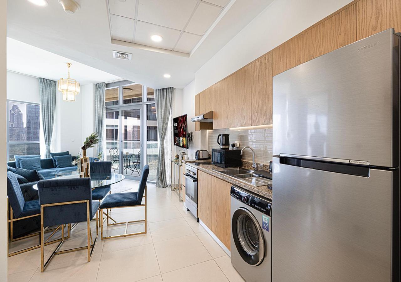 Full Burj Khalifa View - 9 Min Walk To Mall & Fountain - Luxury 1 Bedroom - Gym - Pool Apartment