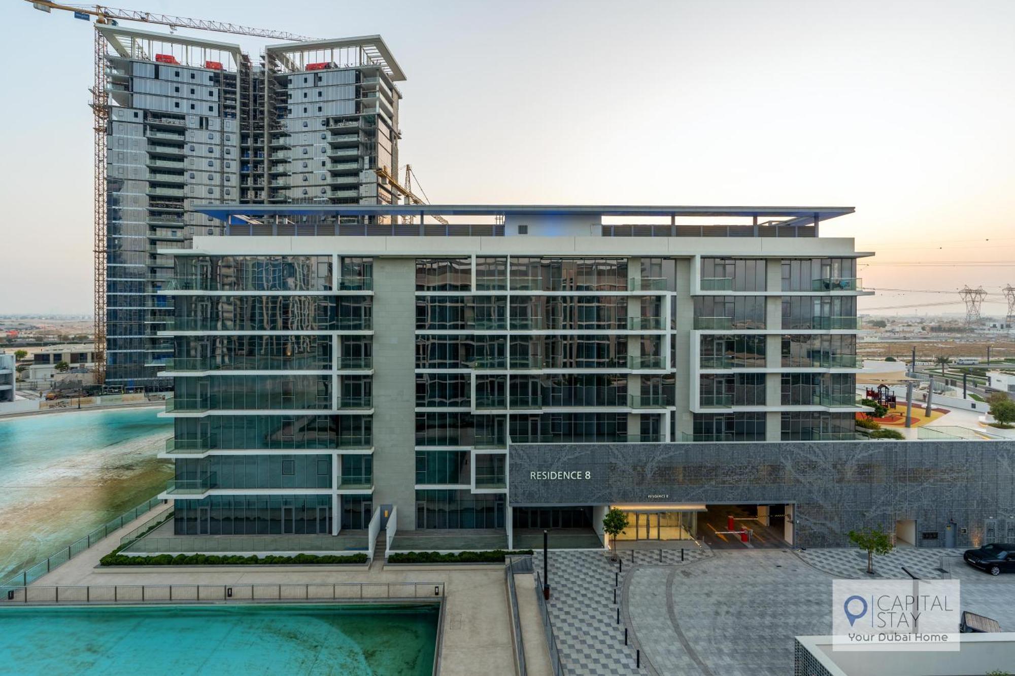 2 Bed In District One - Lagoon Views *