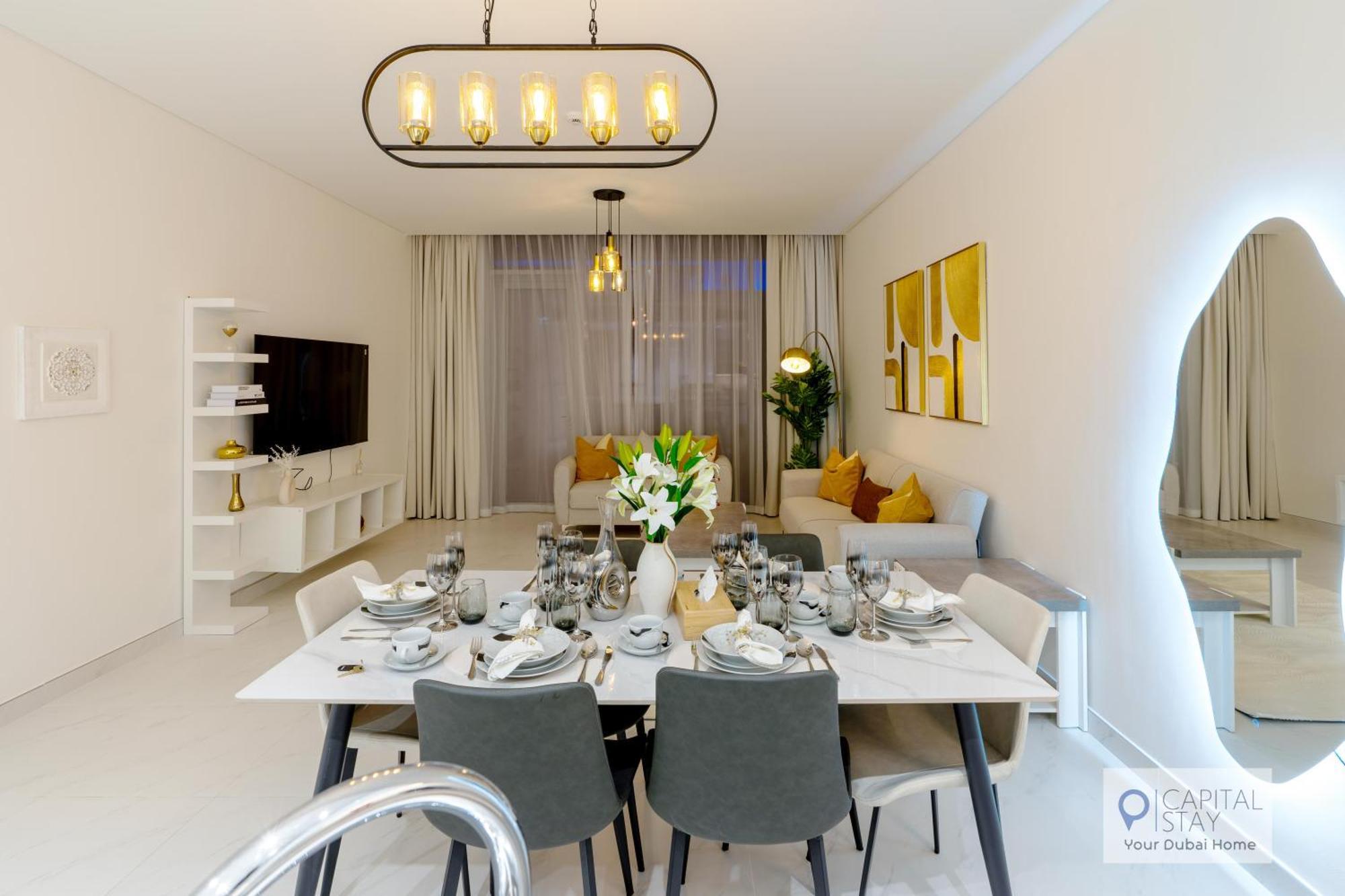 2 Bed In District One - Lagoon Views *