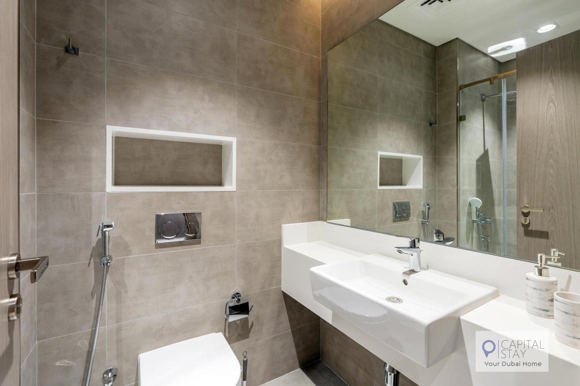 Apartment 2 Bed In District One - Lagoon Views