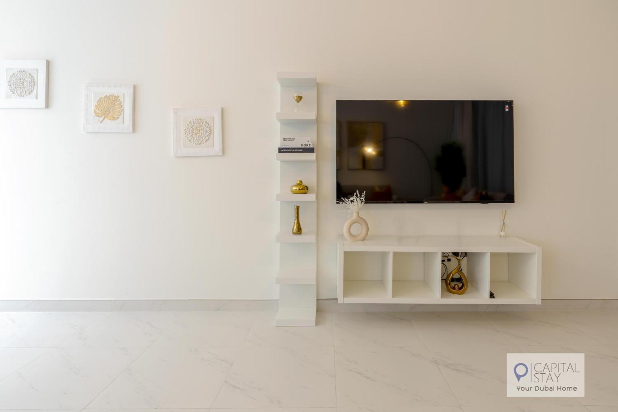 2 Bed In District One - Lagoon Views