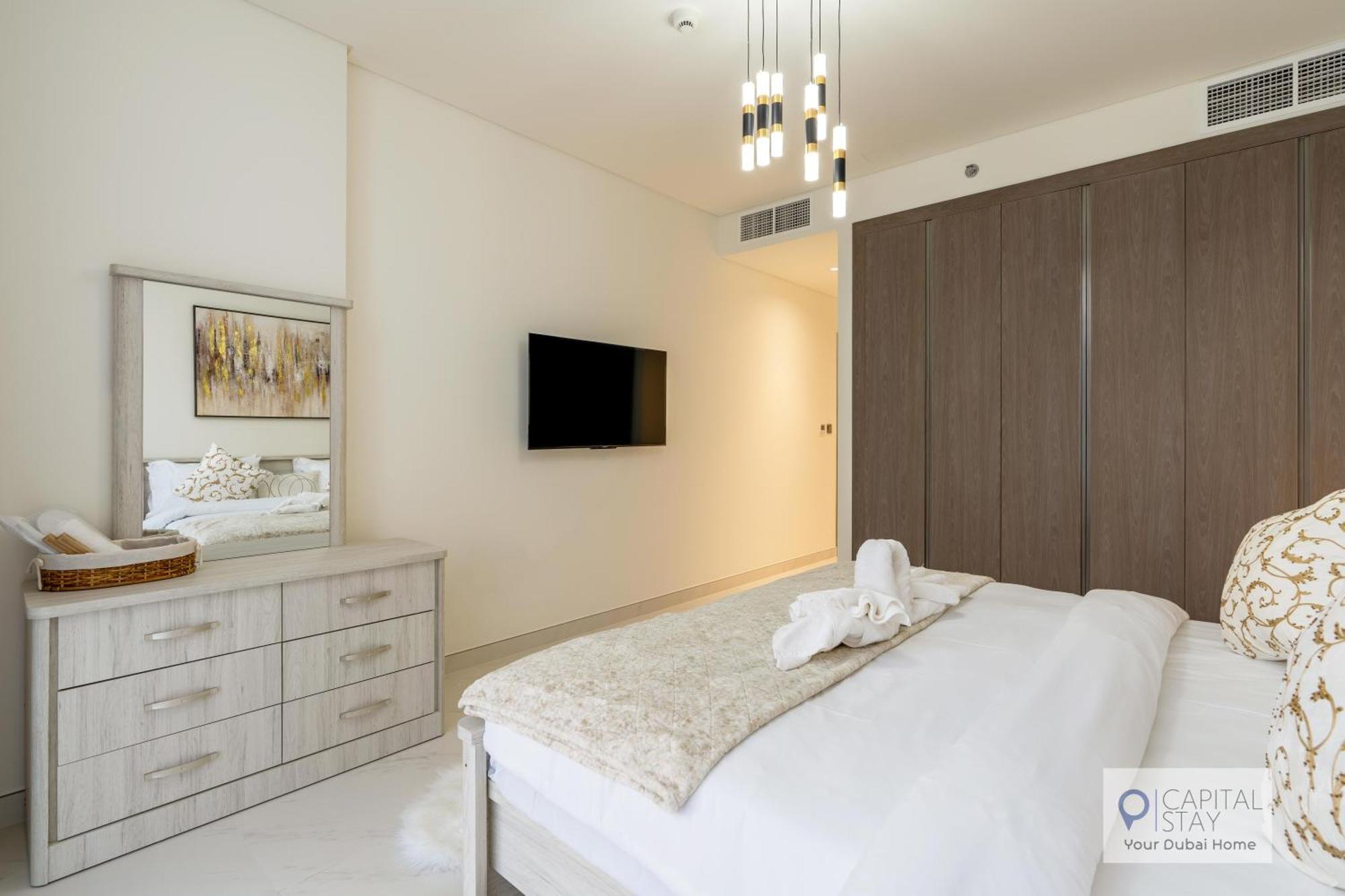 2 Bed In District One - Lagoon Views * Dubai