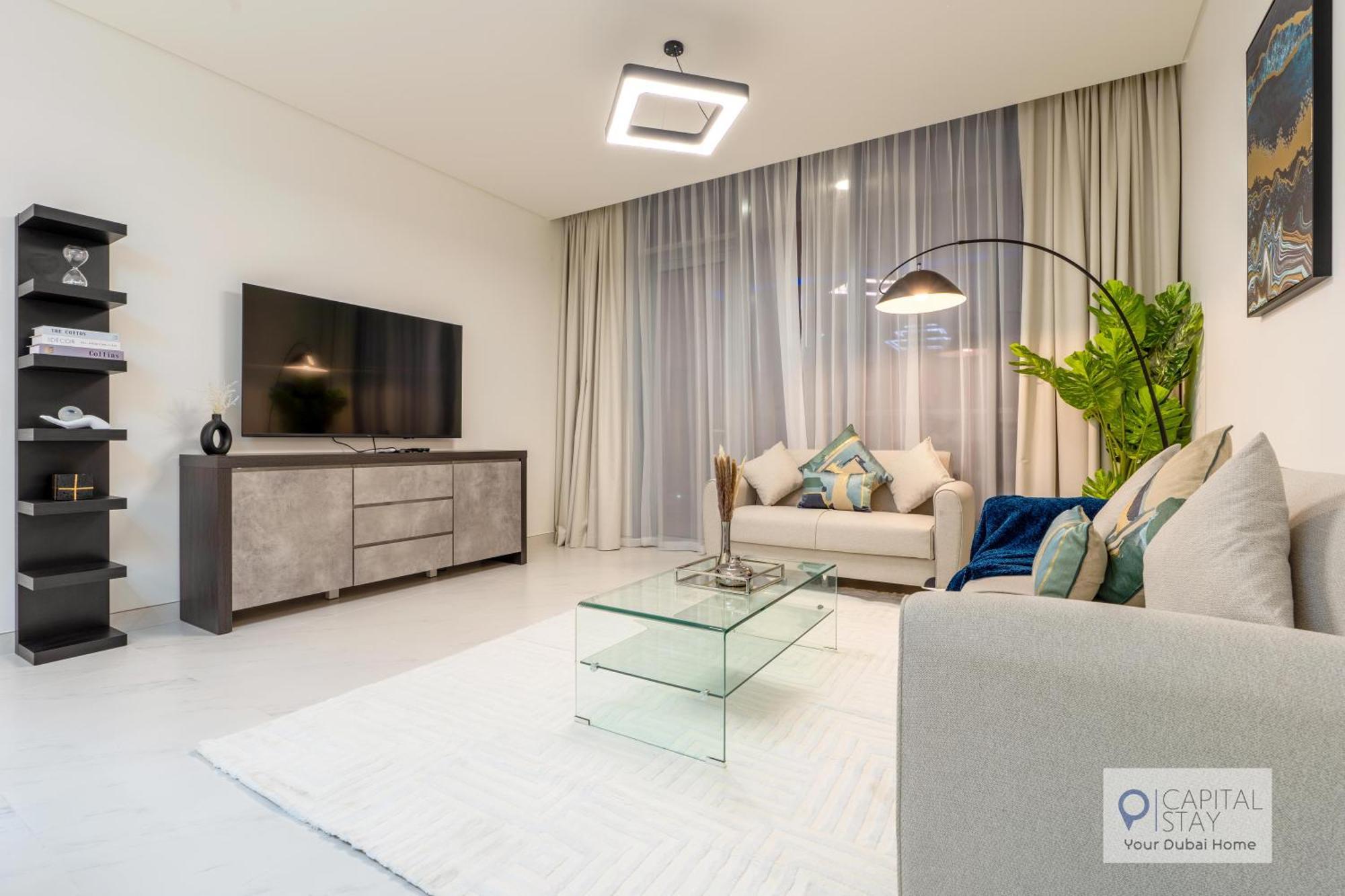 2 Bed In District One - Lagoon Views *