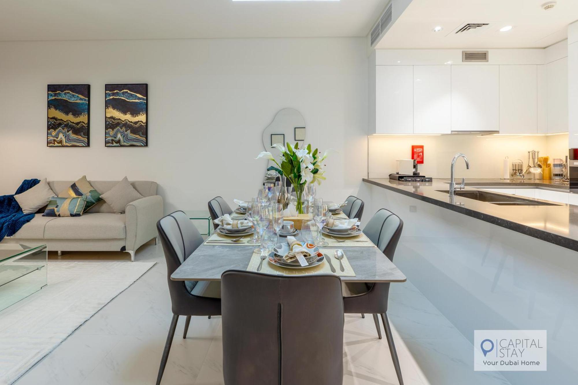 2 Bed In District One - Lagoon Views *