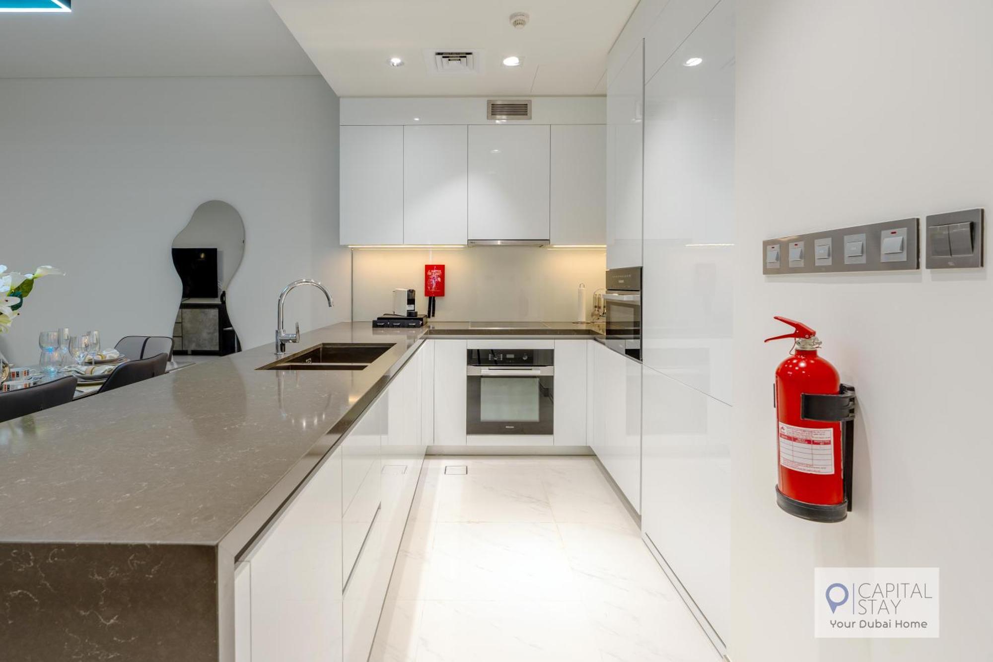 Apartment 2 Bed In District One - Lagoon Views