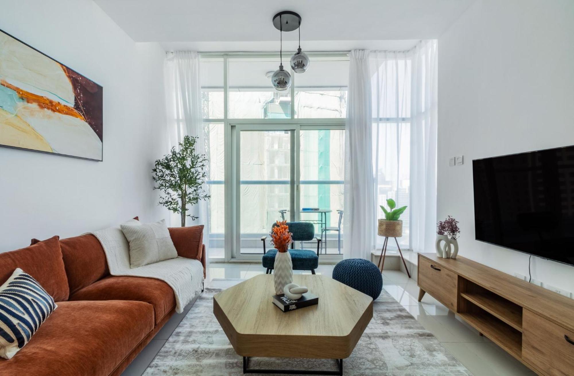Shoresinn - Waterfront In Heart Of Marina Apartment