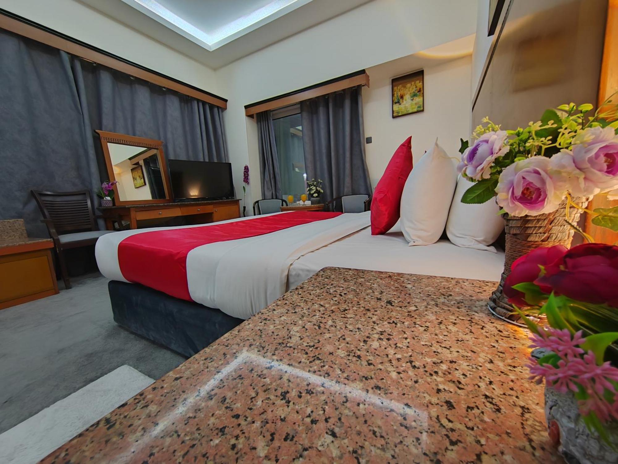 Le Paradise Palace