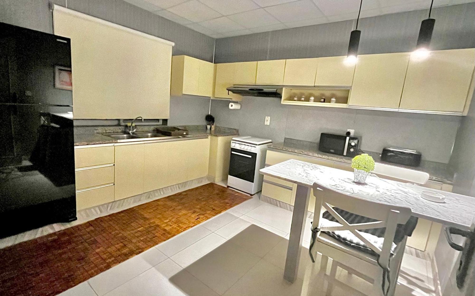 Cozy 4 Bedroom Dubai