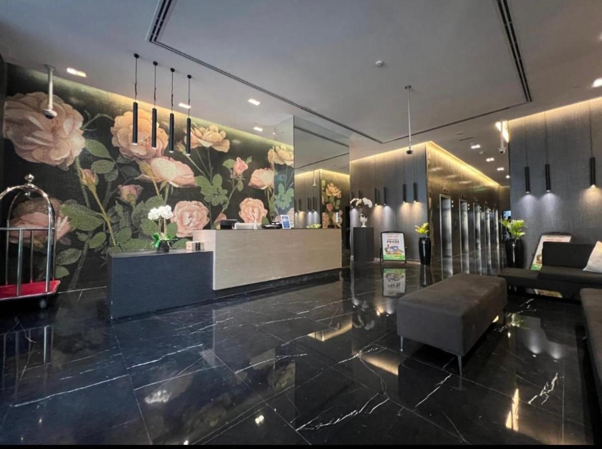 Vacation Friendly View Luxury 1bedroom- Walk To & Mall Apartment