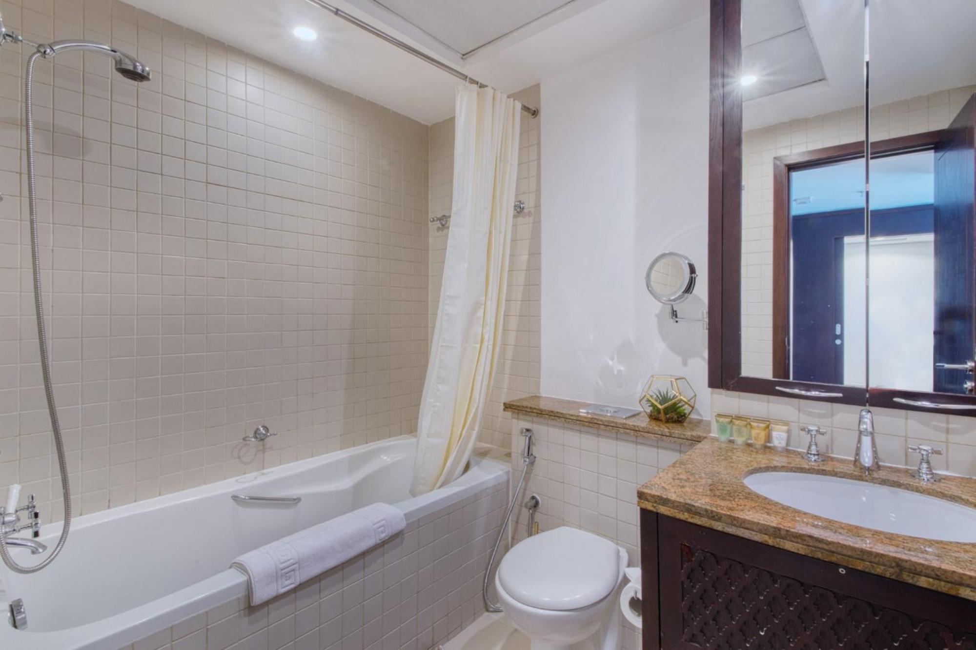 Cozy 1-bedroom At Heart Of