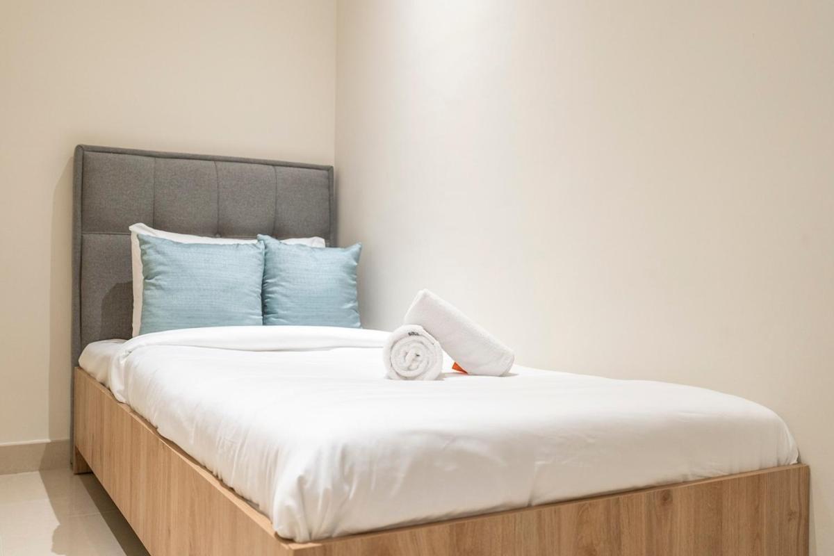 Airy 5-bedrooms At Harbour Views With Stunning Scenery Of Creek! *