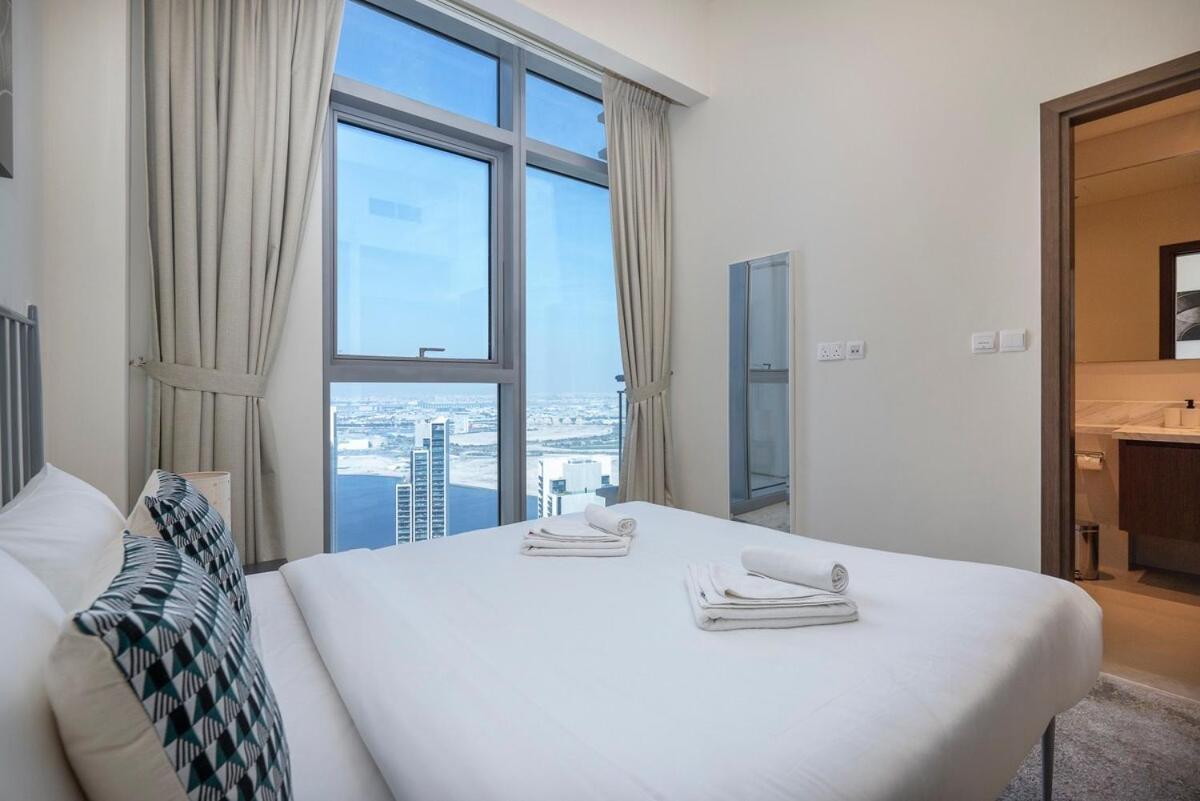 Airy 5-bedrooms At Harbour Views With Stunning Scenery Of Creek! Dubai