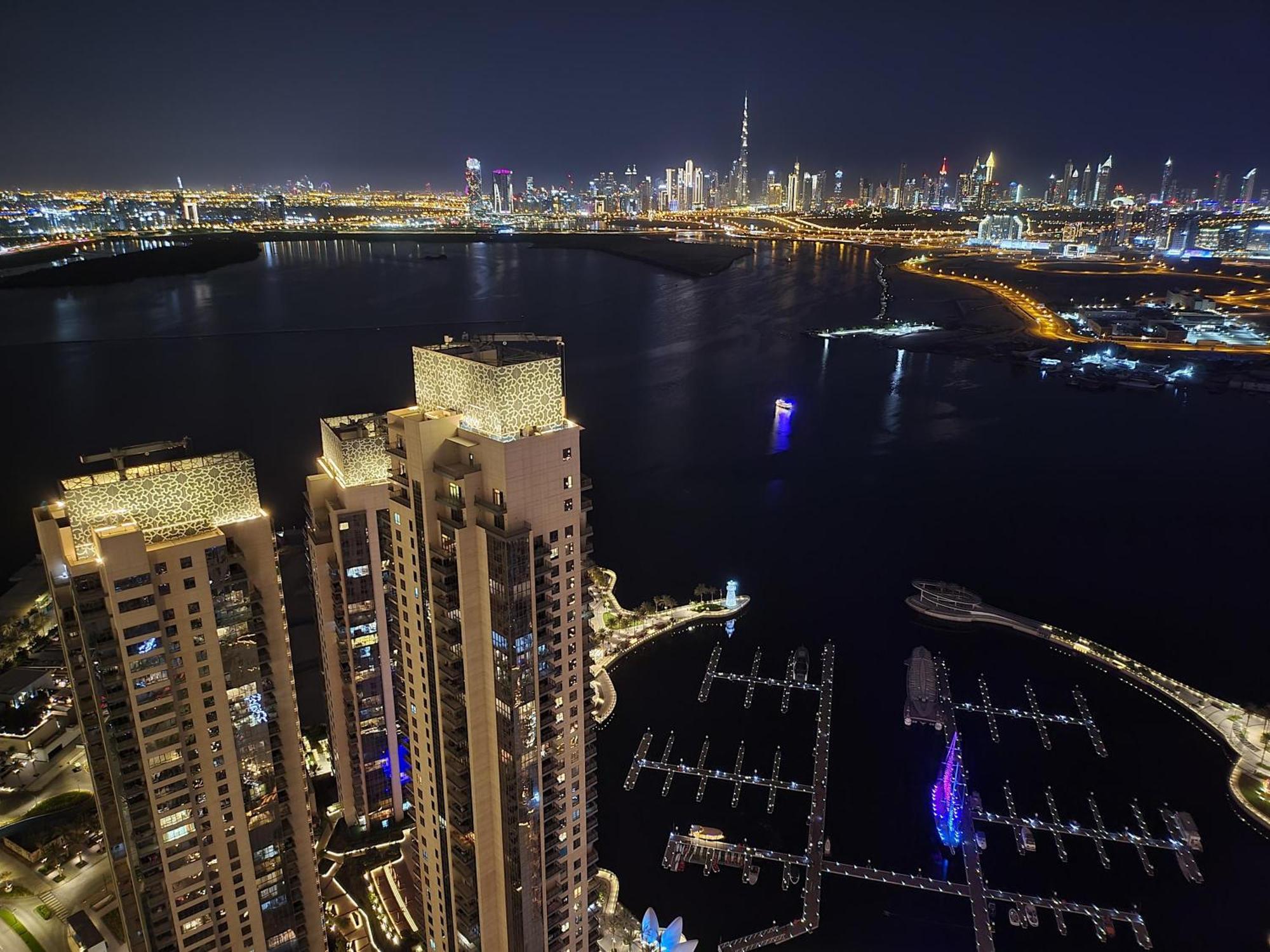 Airy 5-bedrooms At Harbour Views With Stunning Scenery Of Creek! Apartment Dubai