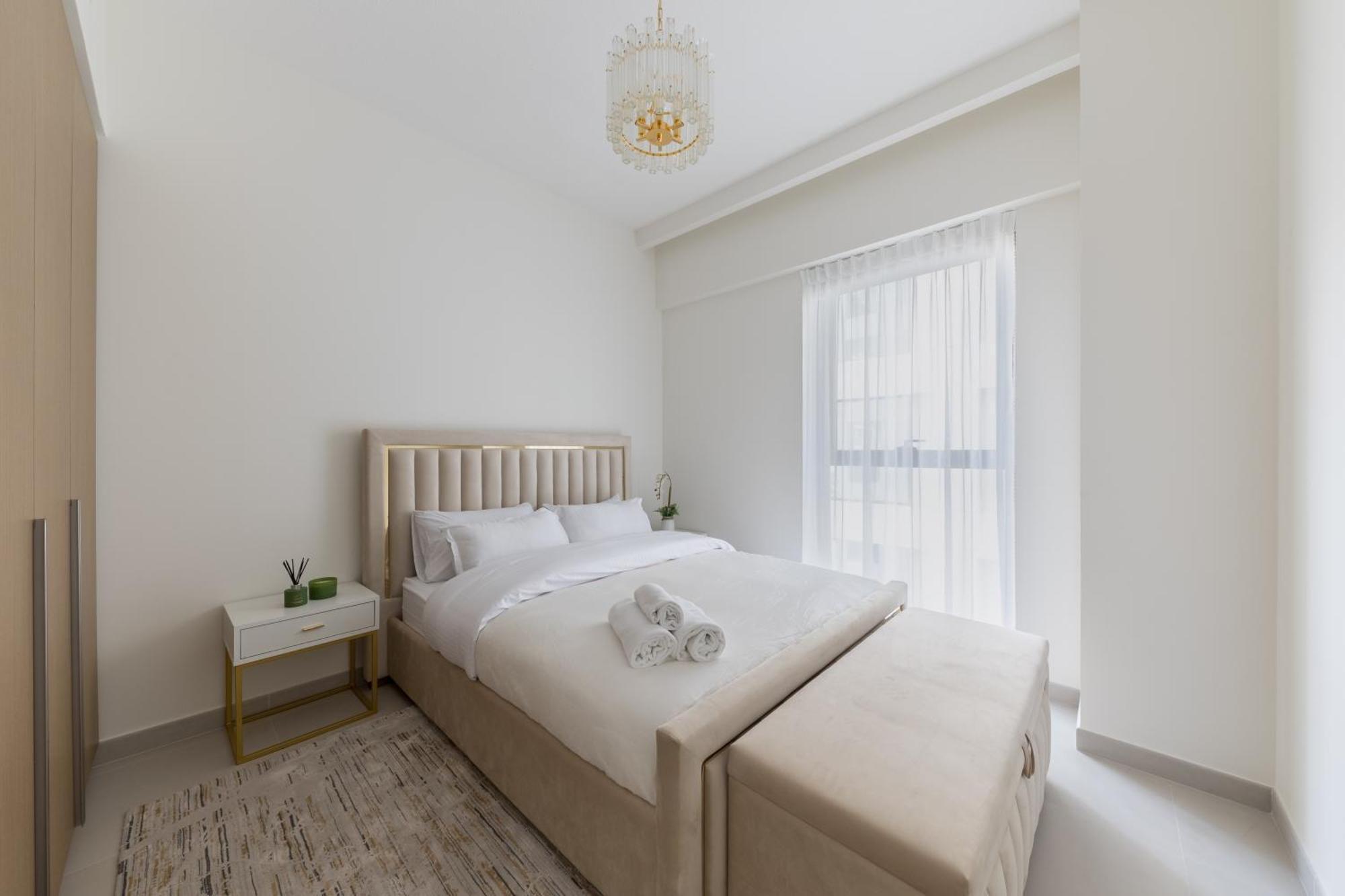 Premium White And Beige 3br In Creek Harbour Apartment Dubai