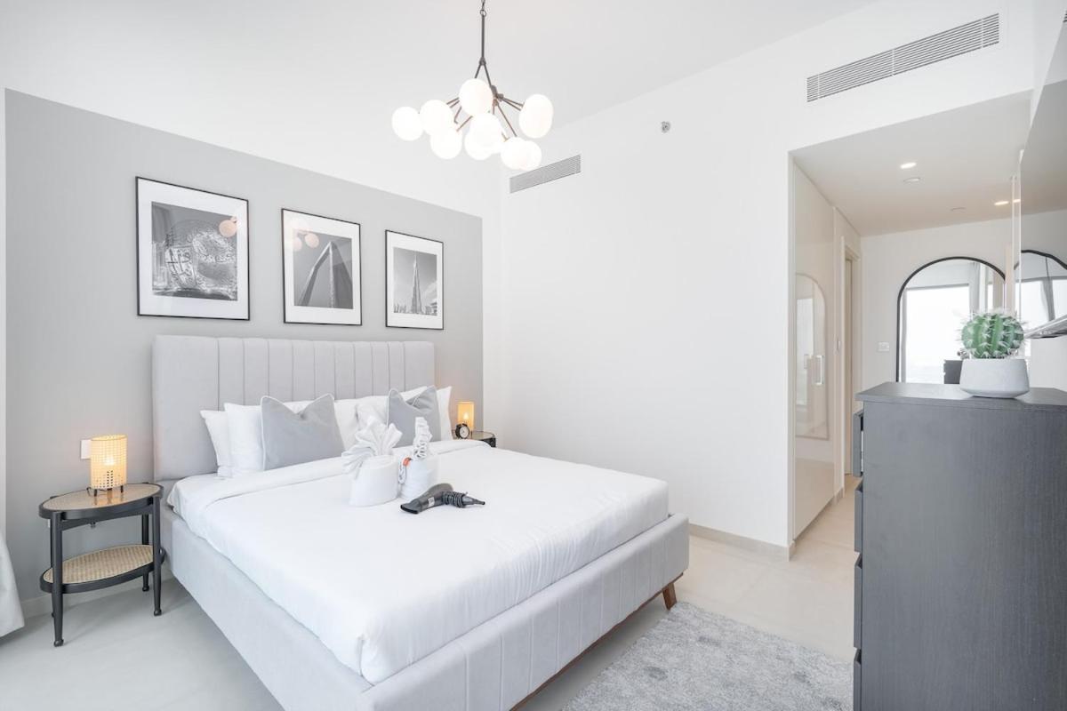 Luxurious 4-bedrooms Near Burj Khalifa And Mall In Downtown! Apartment Dubai