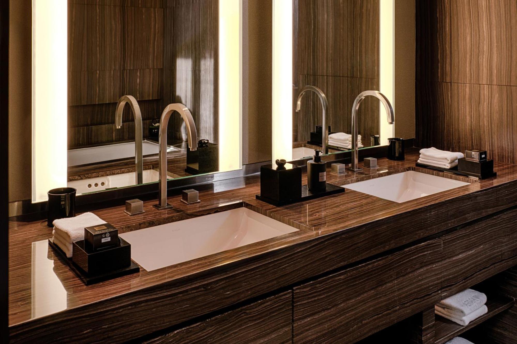 Hotel Armani 5*