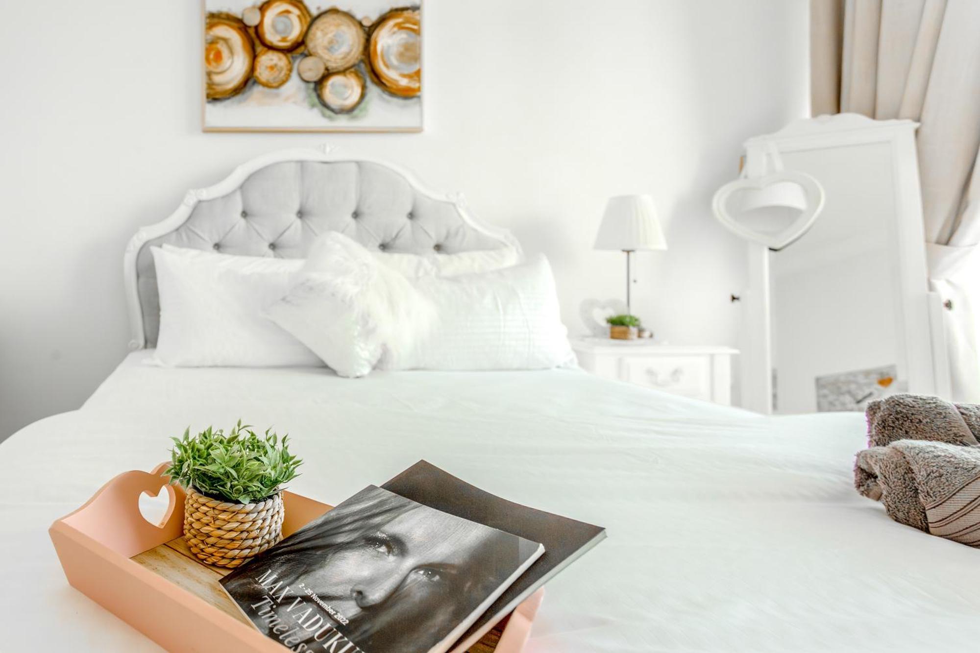 Elegant 2 Bedroom In Marina- Just 1 Min Walk From Jbr Apartment Dubai