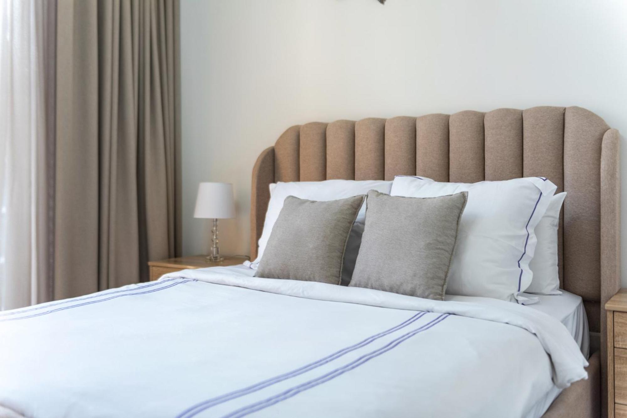 Dream - 2 Bedroom With Balcony & Pool Access, Azizi Riviera