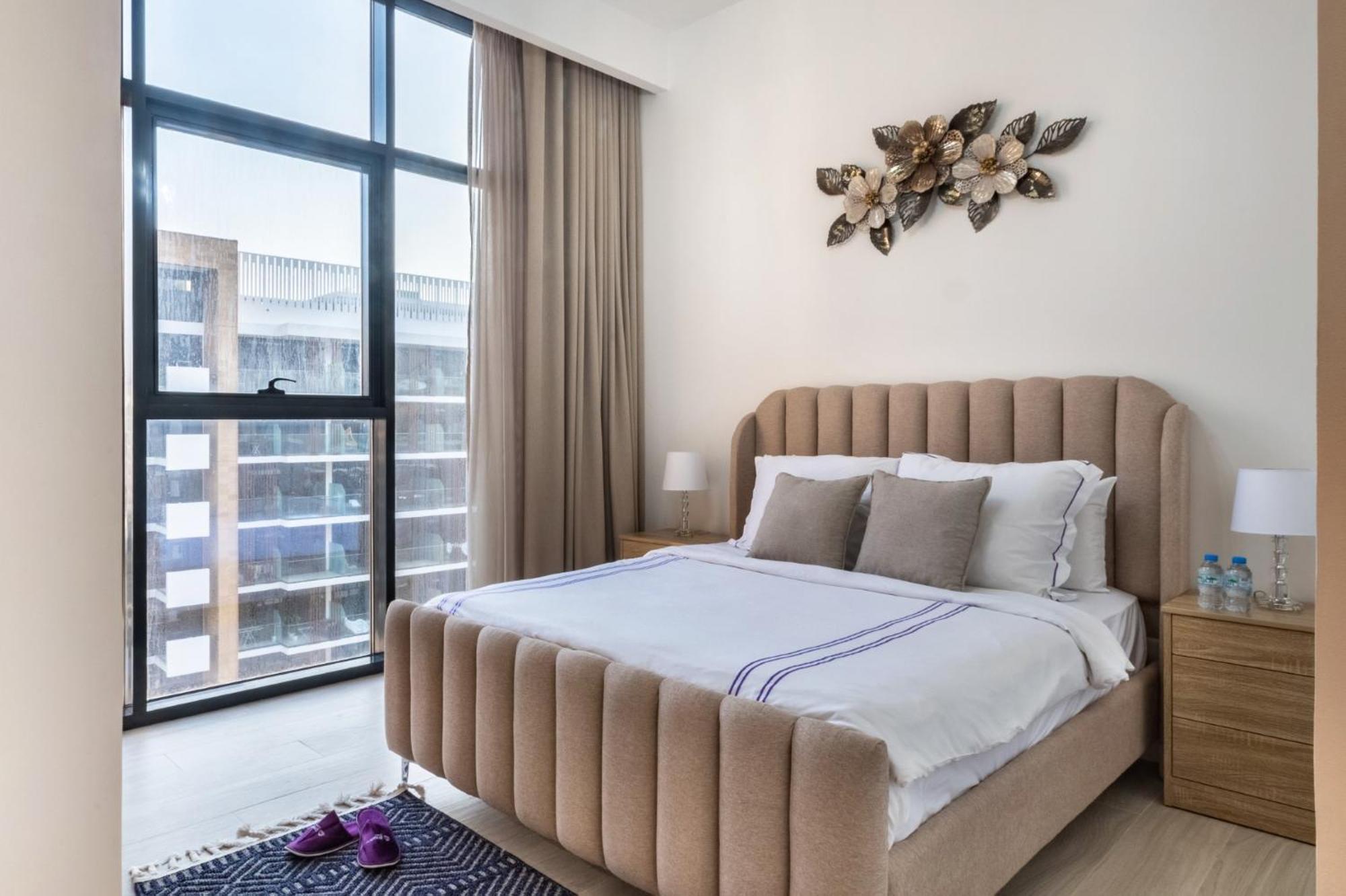 Dream - 2 Bedroom With Balcony & Pool Access, Azizi Riviera Dubai