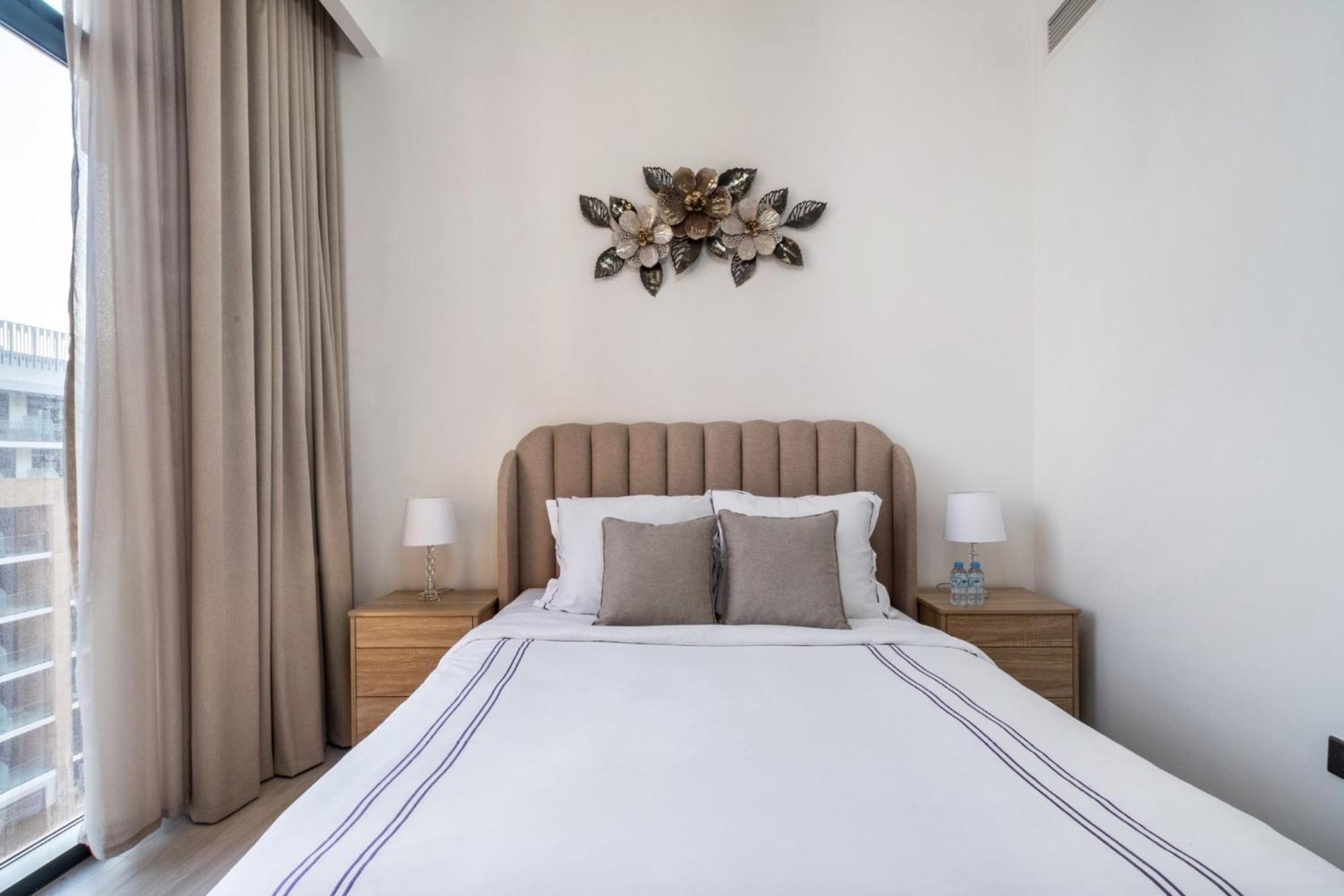 Dream - 2 Bedroom With Balcony & Pool Access, Azizi Riviera * Dubai