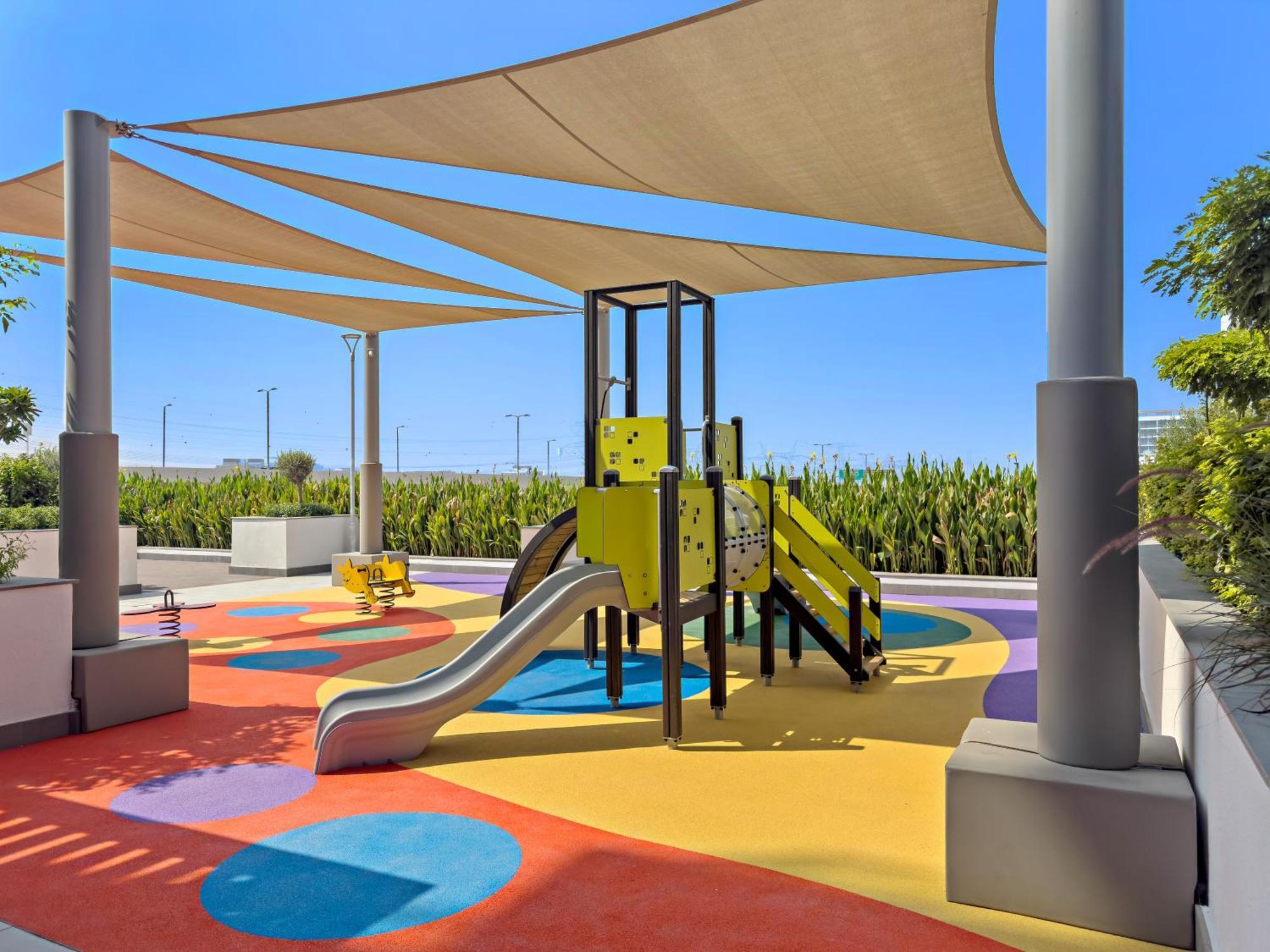 Apartment With Pool, Gym, Bbq Area And Playground