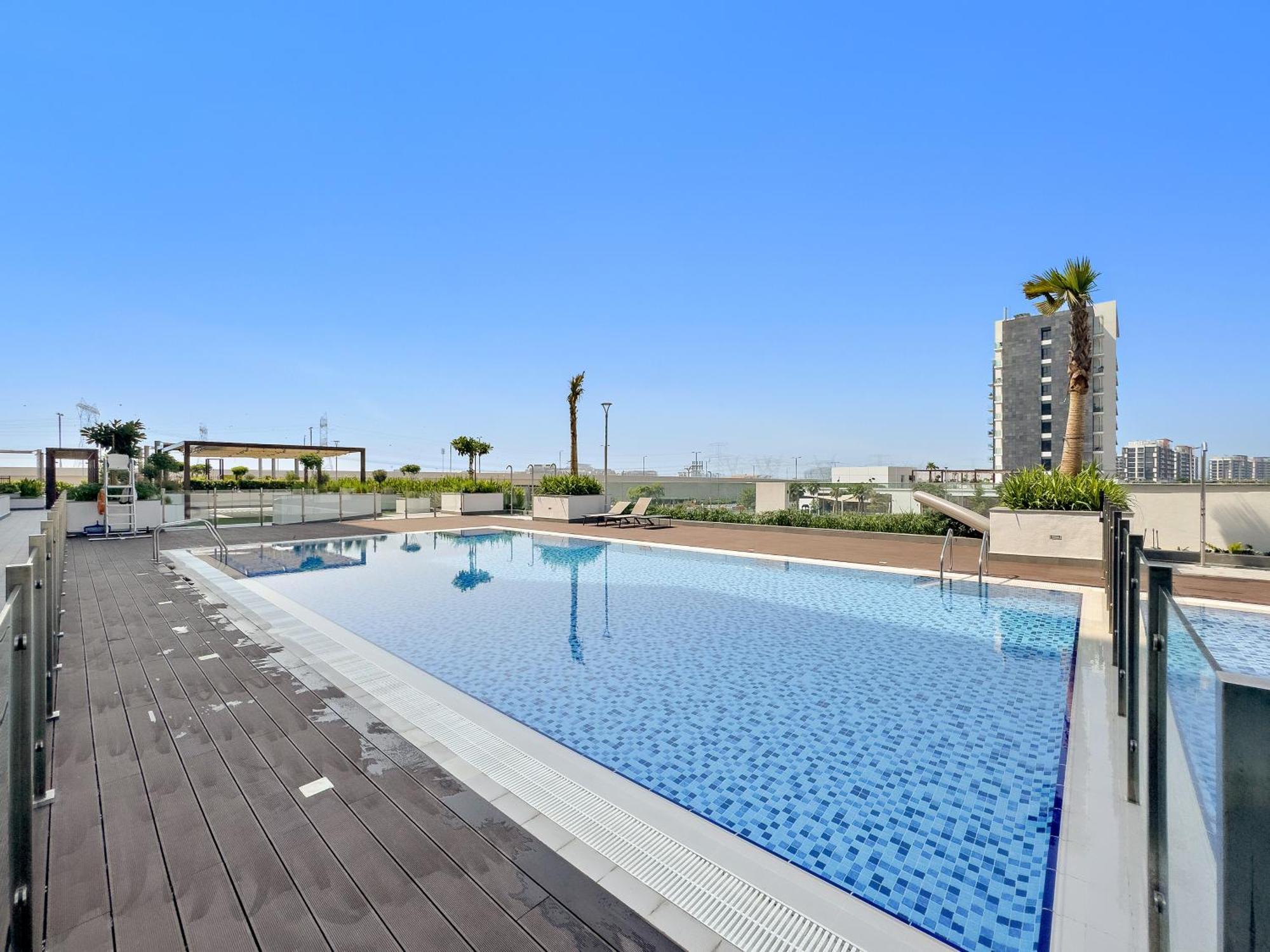 With Pool, Gym, Bbq Area And Playground Apartment *