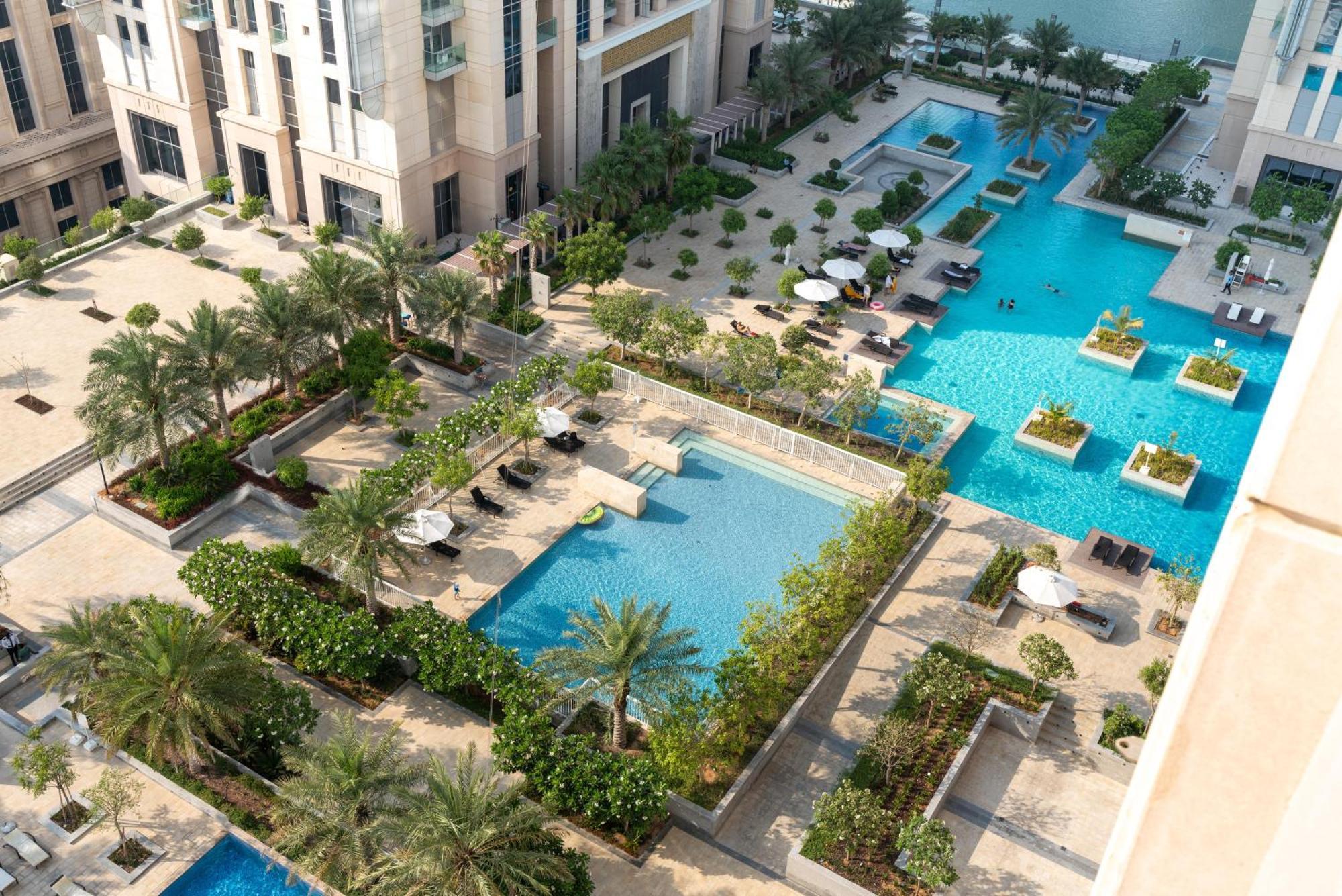 Elegant In Habtoor Palace, Center Apartment