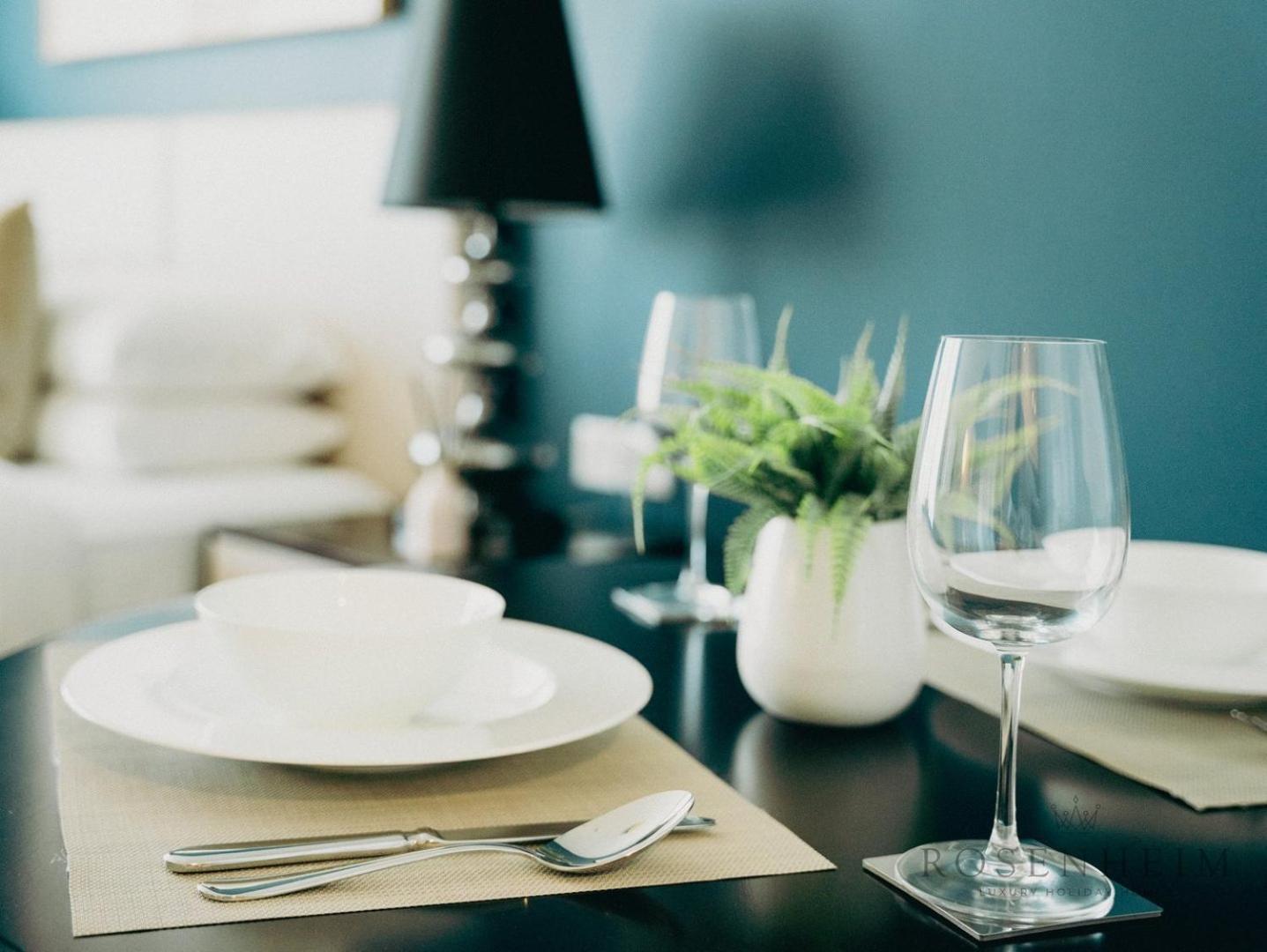 Rosenheim | Modern Studio At Damac Hills Holiday home Dubai