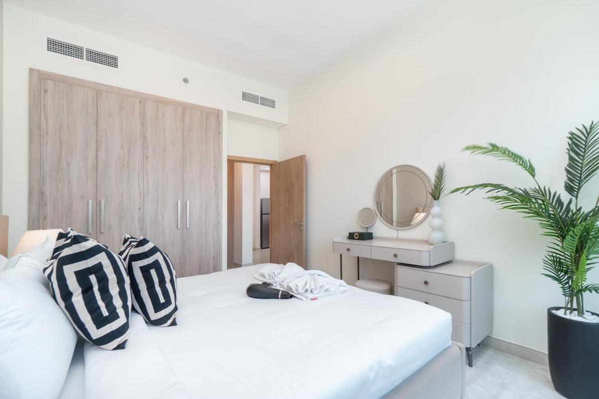 Trendy 1-bedroom In Business Bay * Dubai