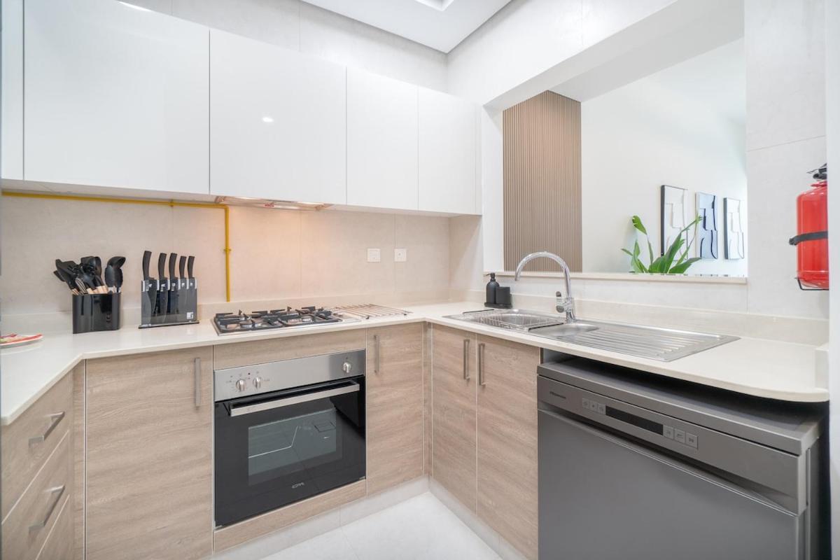 Trendy 1-bedroom In Business Bay * Dubai
