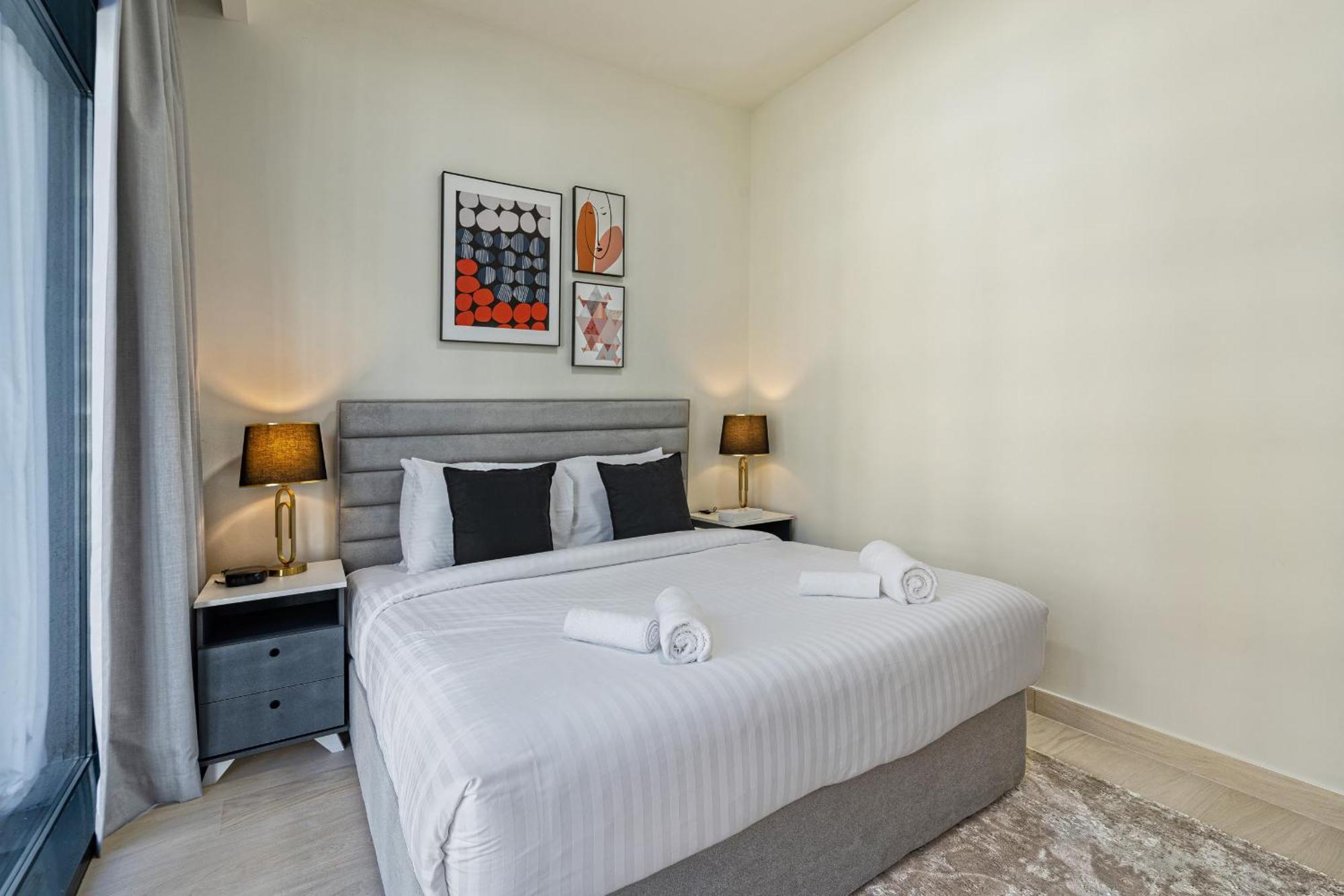 Contemporary 1br In Azizi Riviera 27, Meydan City- Allsopp & Allsopp Dubai