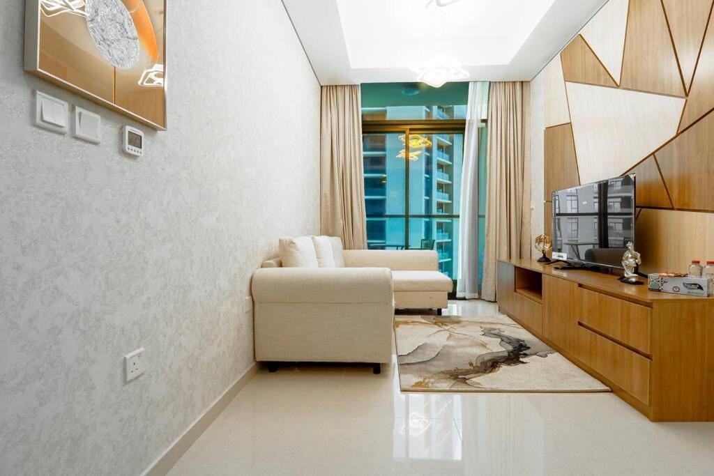 Deluxe One Bedroom With Balcony In *