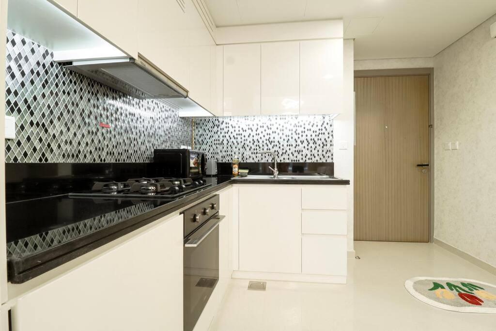 Apartment Deluxe One Bedroom With Balcony In Dubai