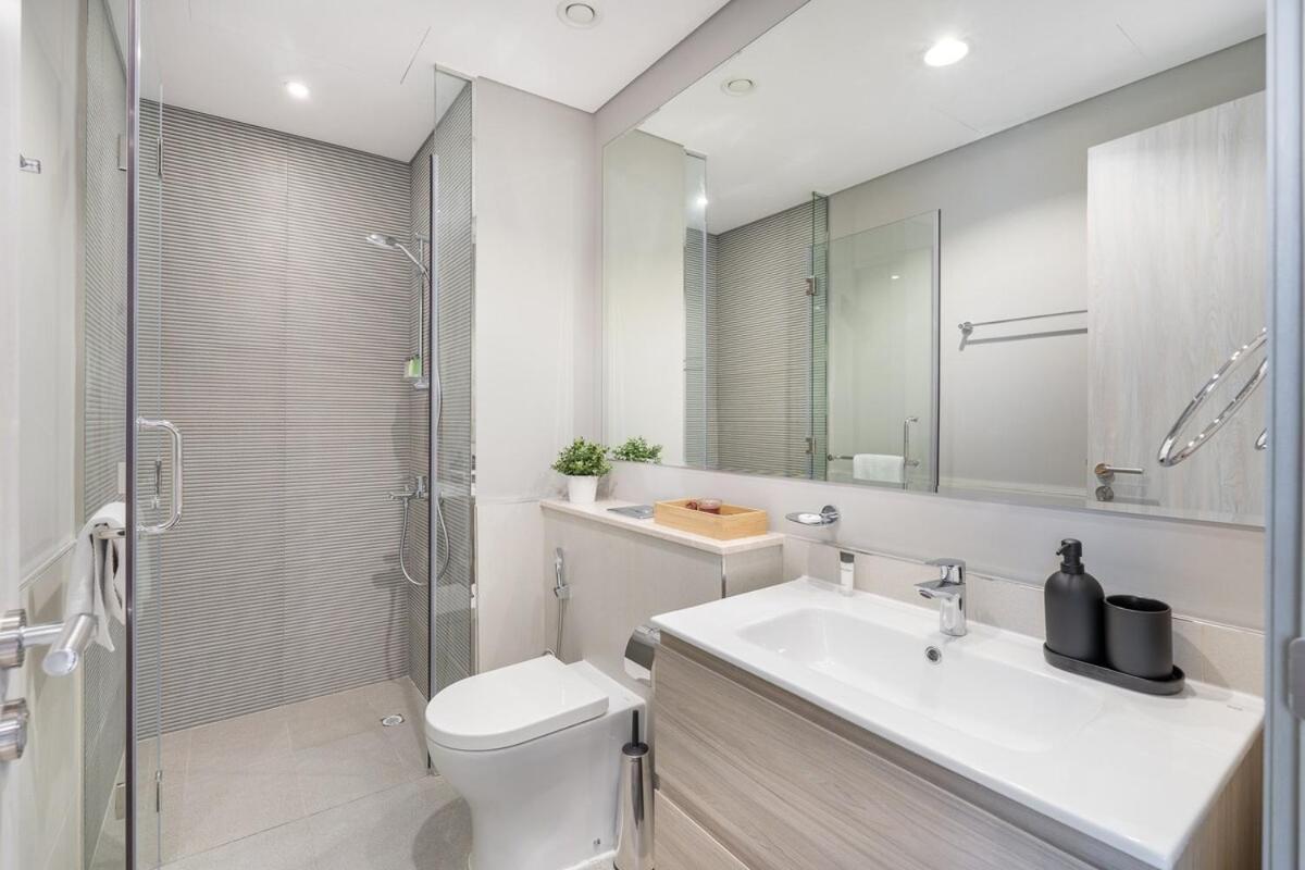 Apartment Stylish 1-bedroom With Stunning Canal Views At Business Bay Dubai