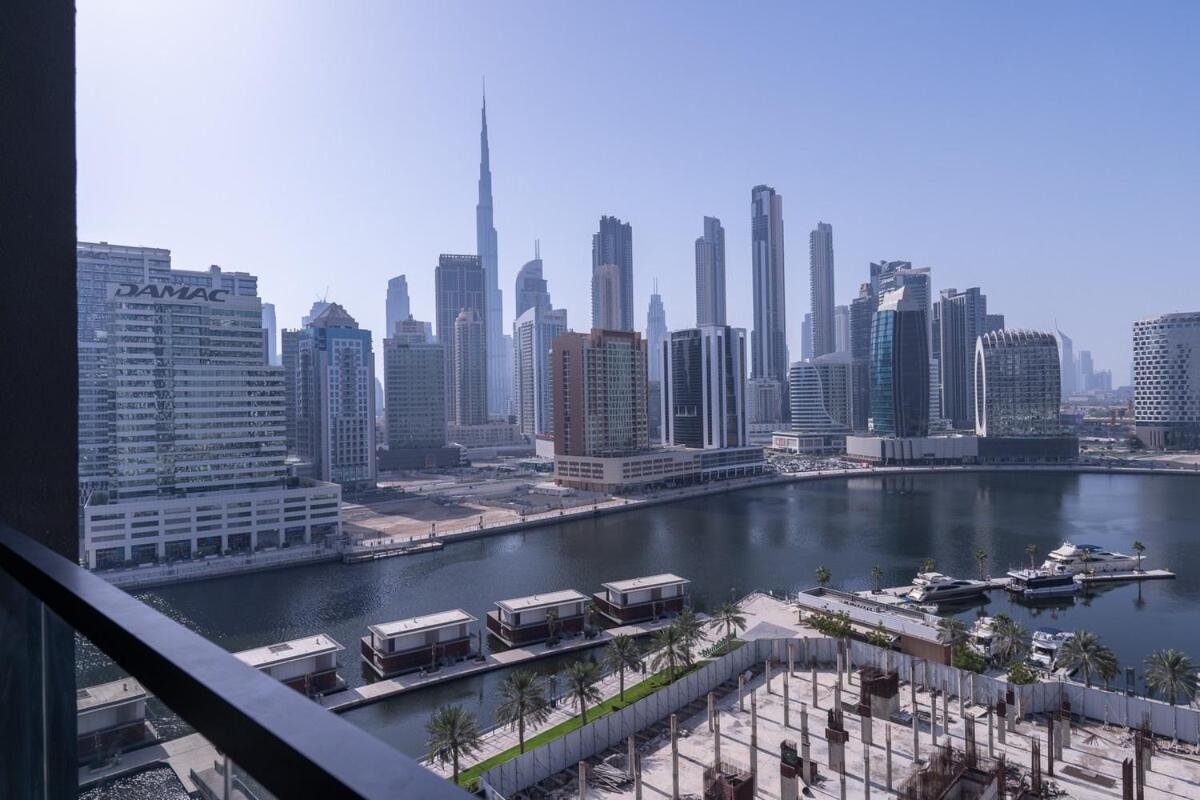Homey 1-bedroom In Business Bay With A View Of Skyline! Dubai