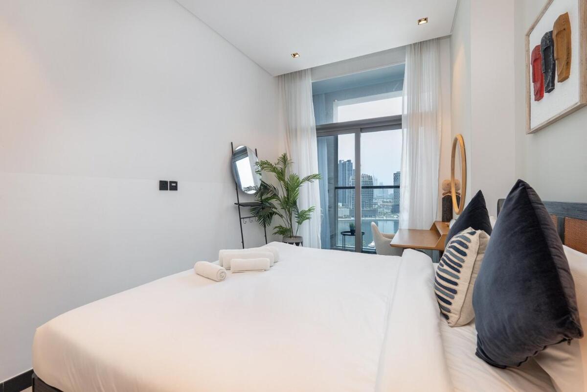 Homey 1-bedroom In Business Bay With A View Of Skyline! Apartment Dubai