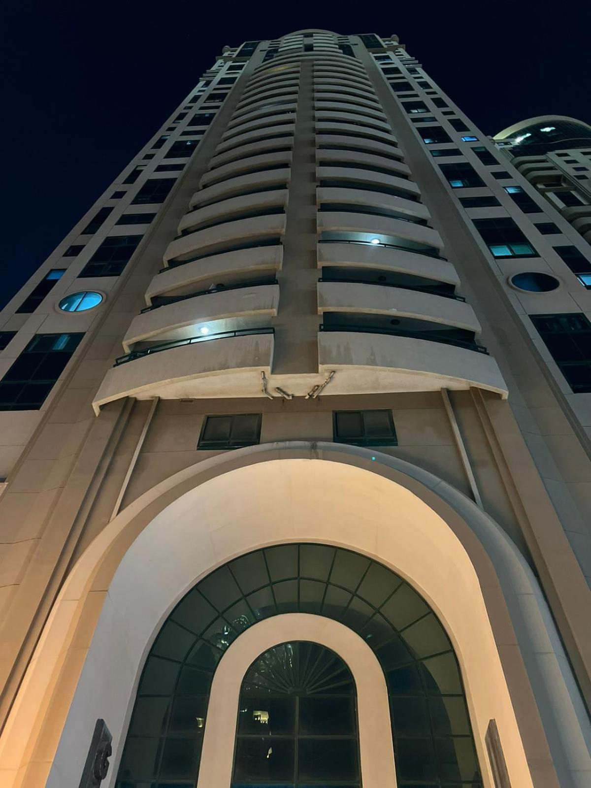 Luxnest Internet Private Bed Space Men Only Inn Dubai